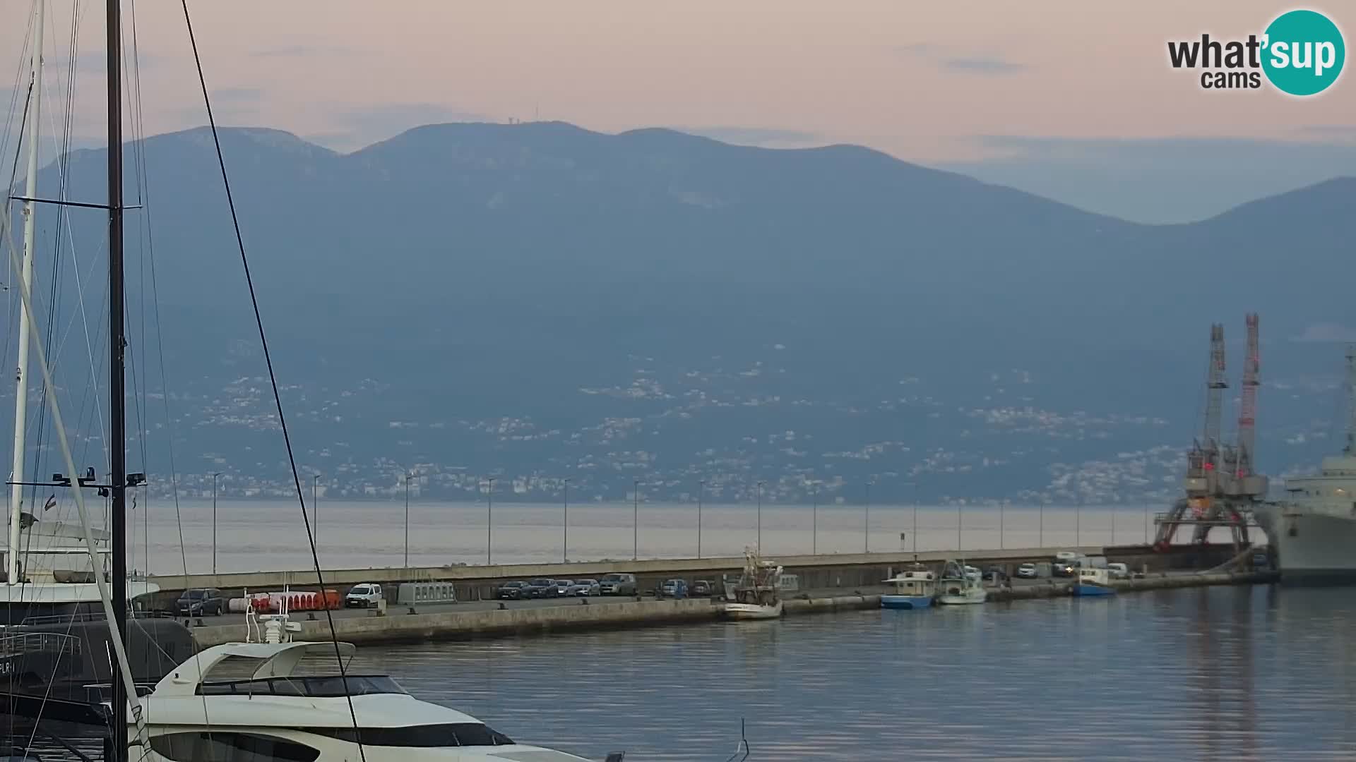 La Riva y Marina en Rijeka – Webcam en vivo Croacia