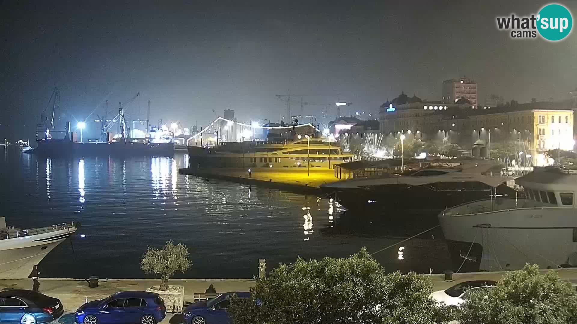 Riva in Marina v Reki – Spletna kamera v živo Hrvaška