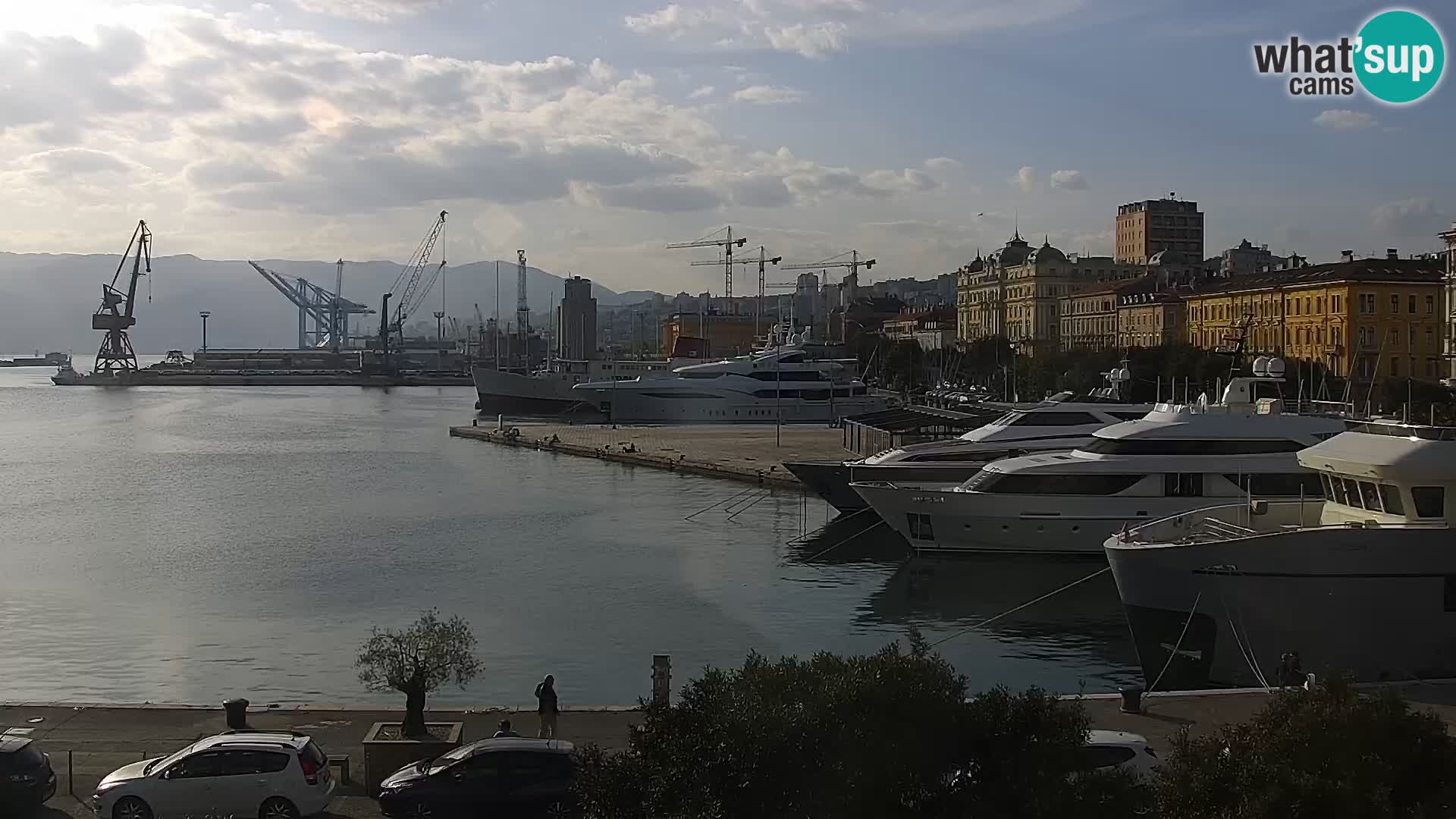 Riva in Marina v Reki – Spletna kamera v živo Hrvaška