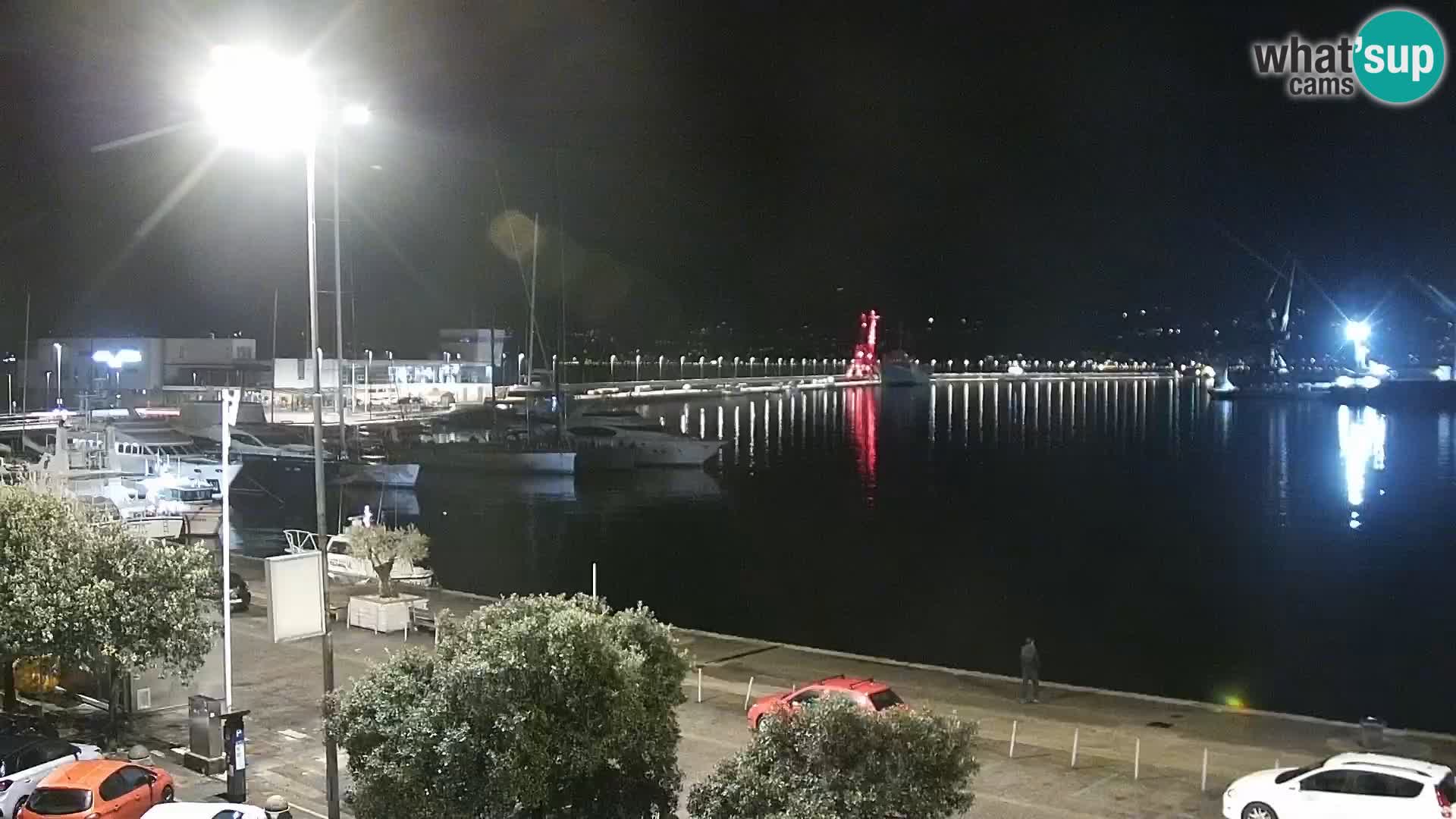 Riva in Marina v Reki – Spletna kamera v živo Hrvaška