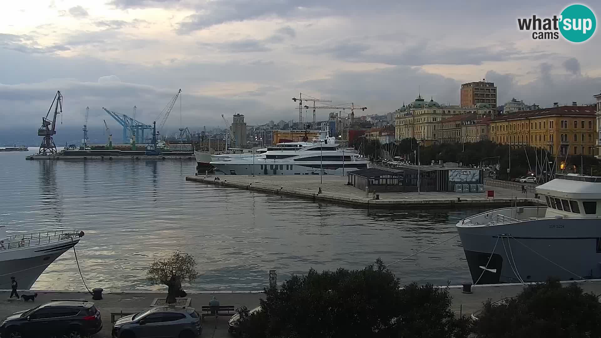 La Riva et Marina à Rijeka – Live Webcam Croatie