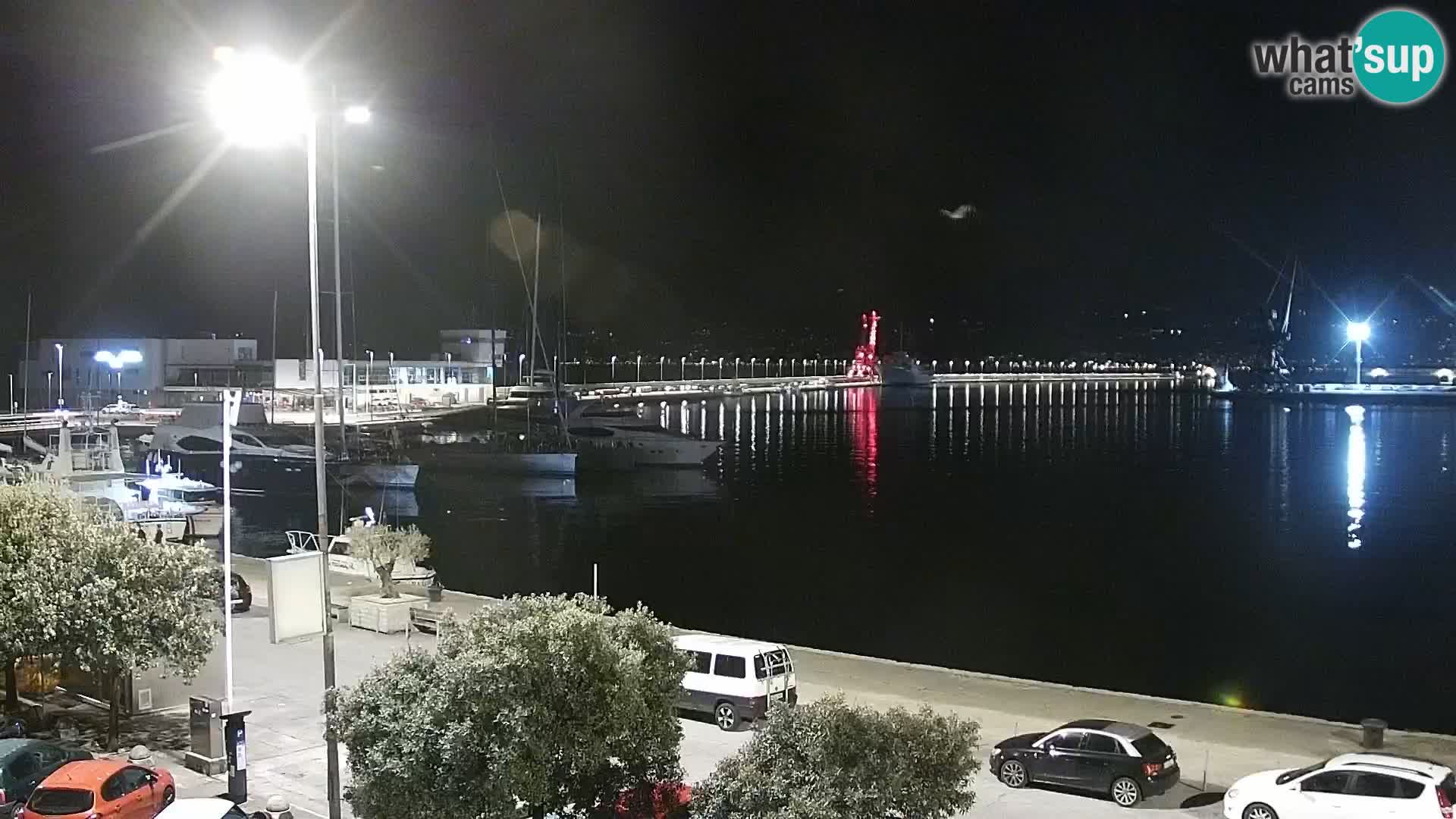 Riva in Marina v Reki – Spletna kamera v živo Hrvaška