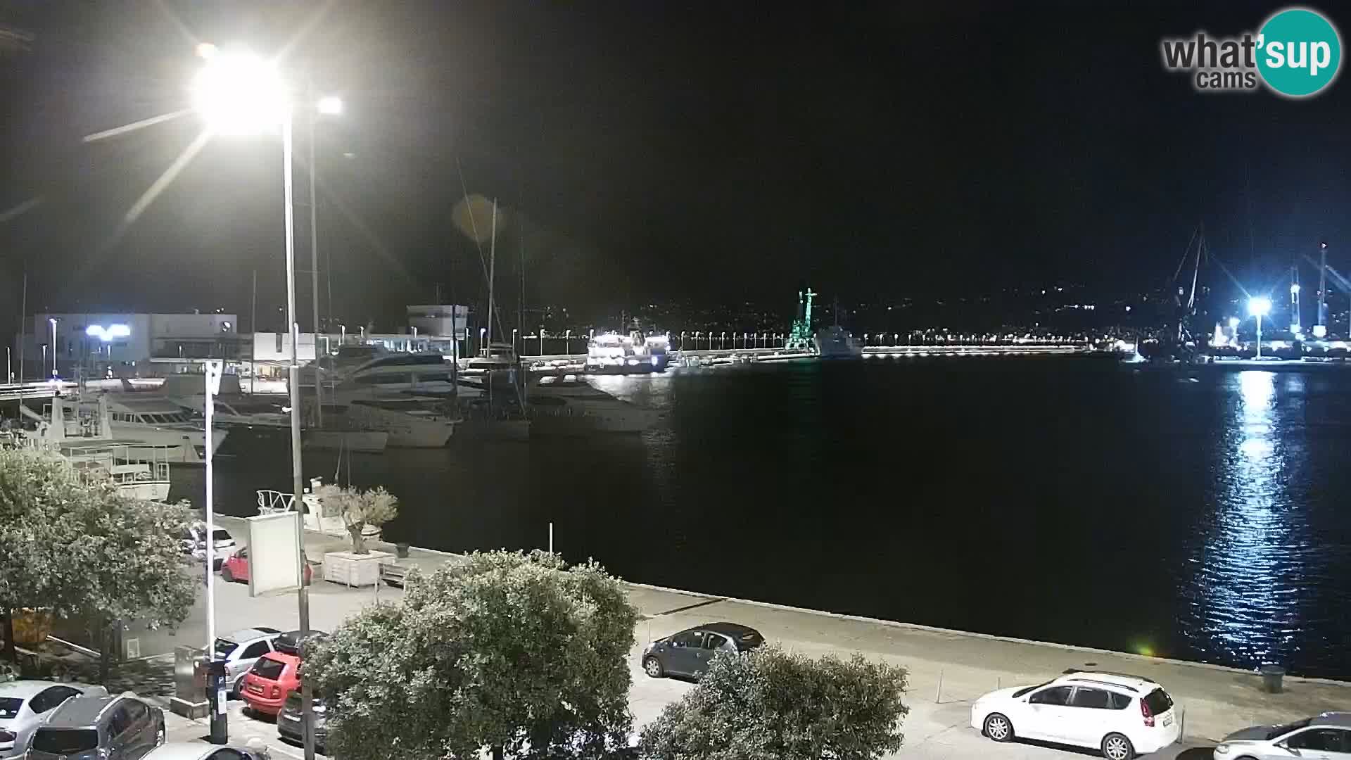 Riva in Marina v Reki – Spletna kamera v živo Hrvaška