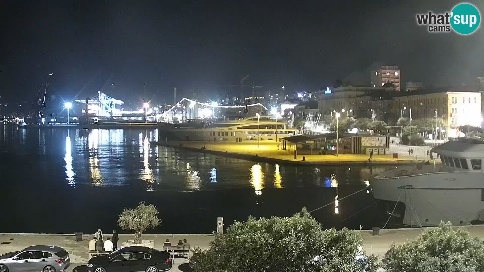 Riva in Marina v Reki – Spletna kamera v živo Hrvaška