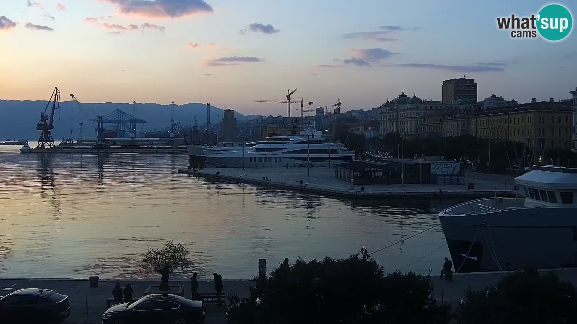 La Riva y Marina en Rijeka – Webcam en vivo Croacia