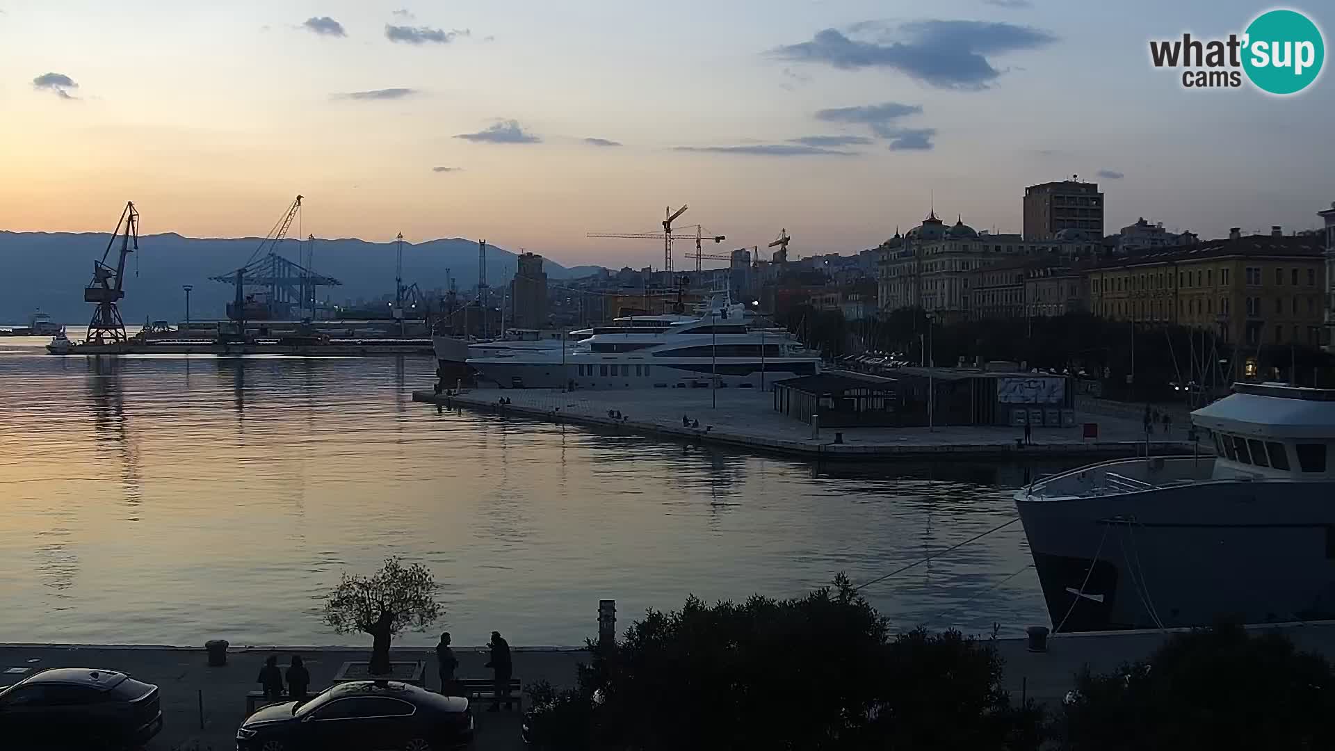 La Riva y Marina en Rijeka – Webcam en vivo Croacia