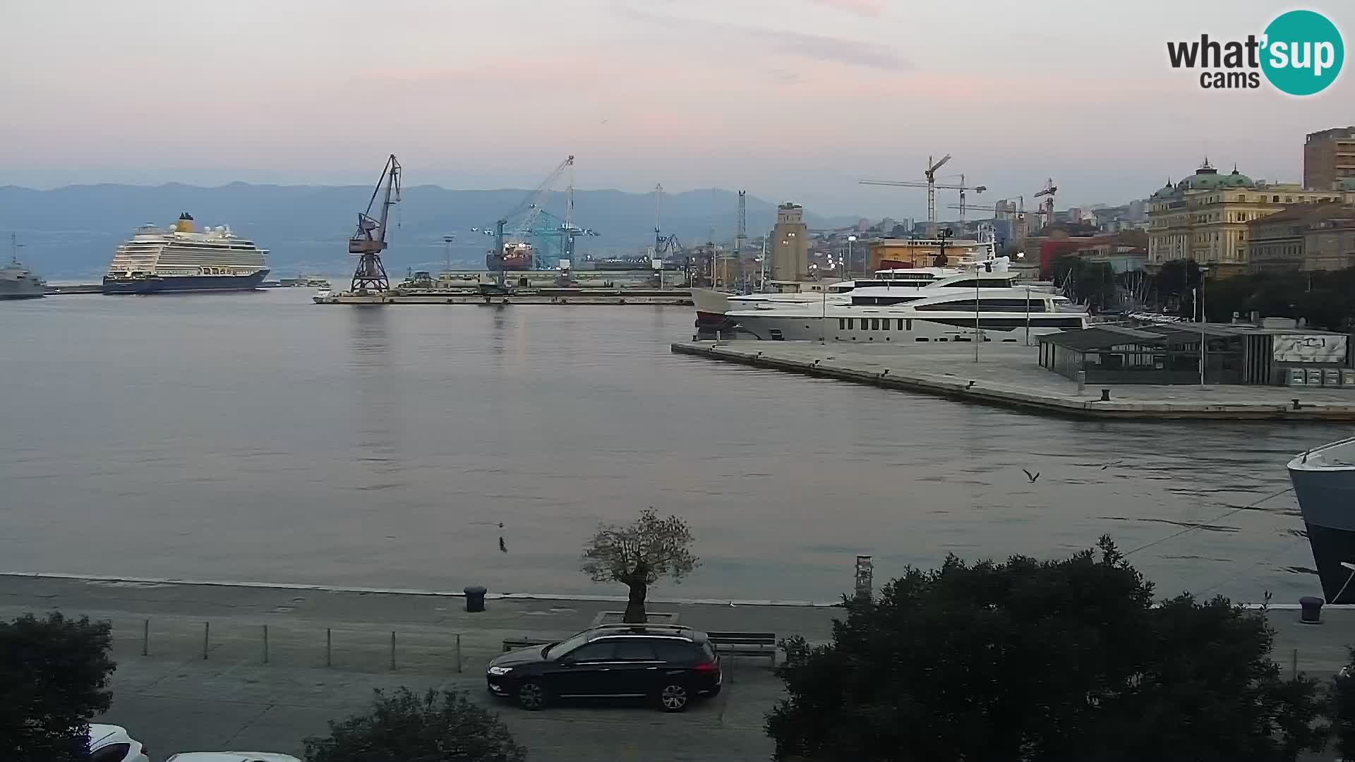 La Riva y Marina en Rijeka – Webcam en vivo Croacia