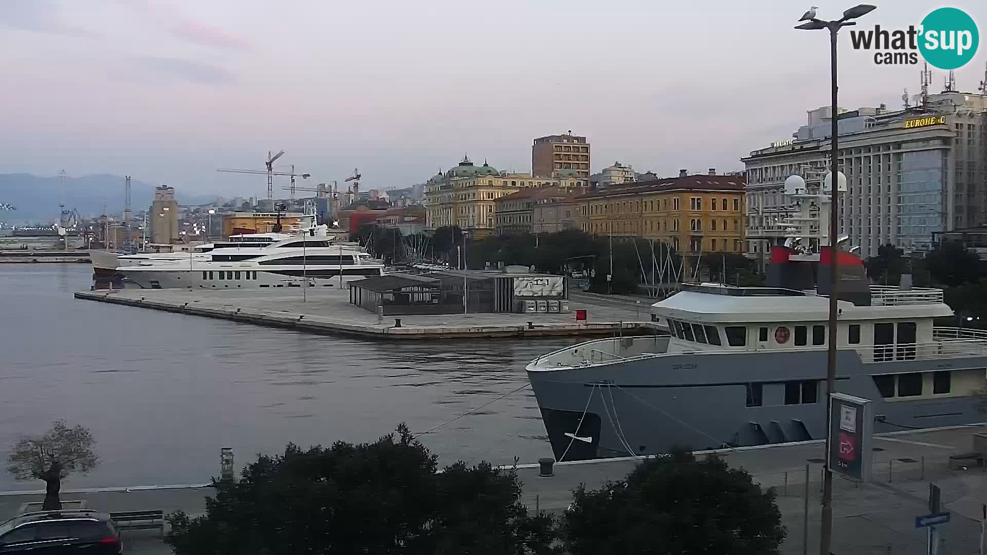 La Riva et Marina à Rijeka – Live Webcam Croatie