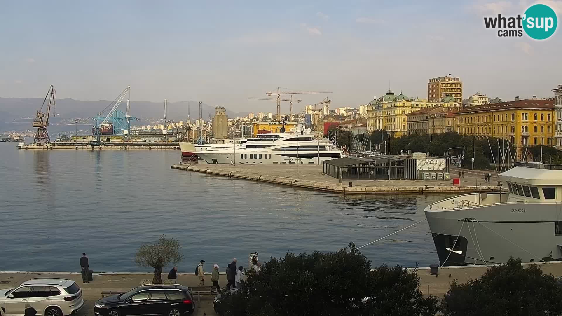 Riva in Marina v Reki – Spletna kamera v živo Hrvaška