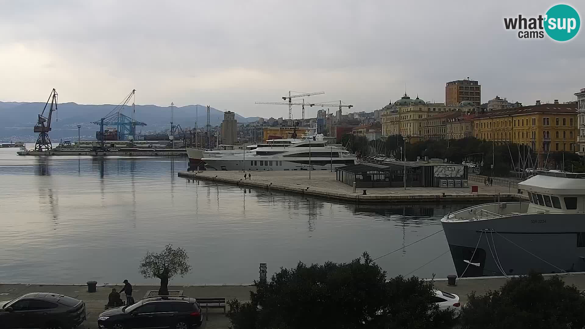 La Riva y Marina en Rijeka – Webcam en vivo Croacia