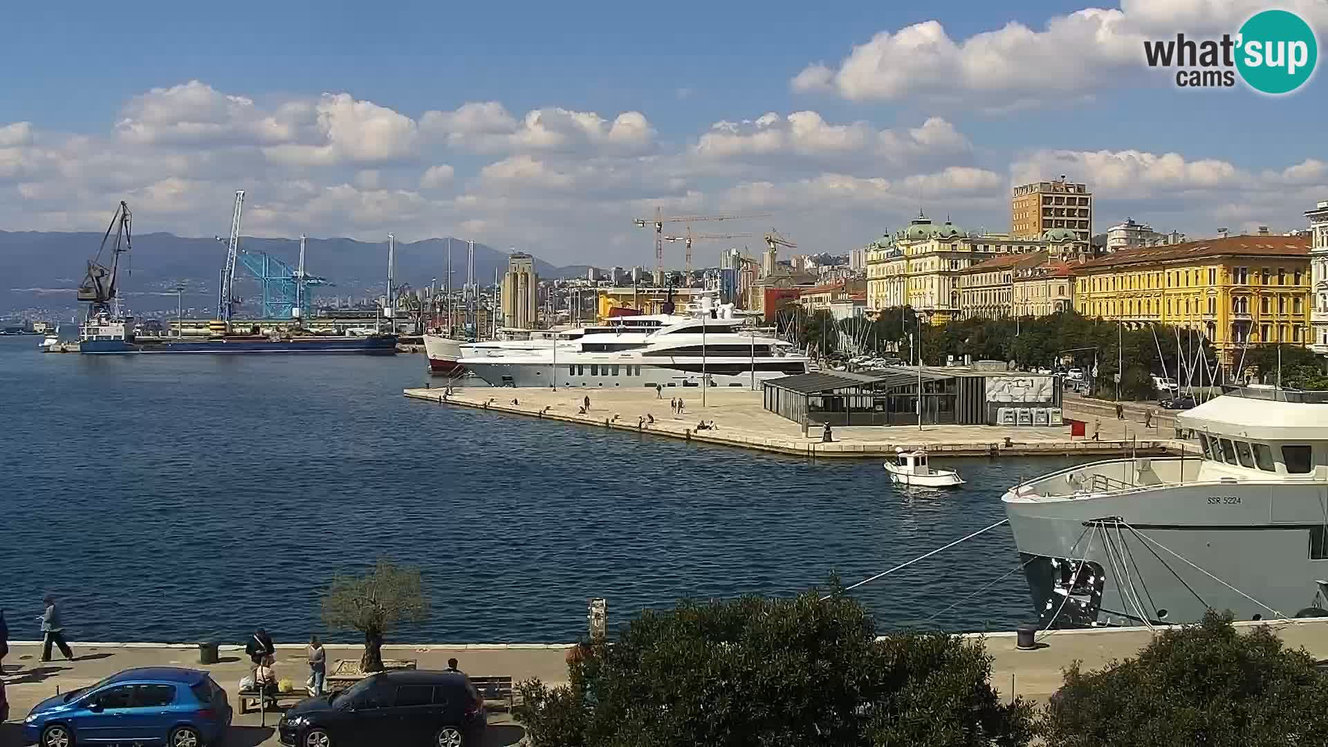 Riva in Marina v Reki – Spletna kamera v živo Hrvaška