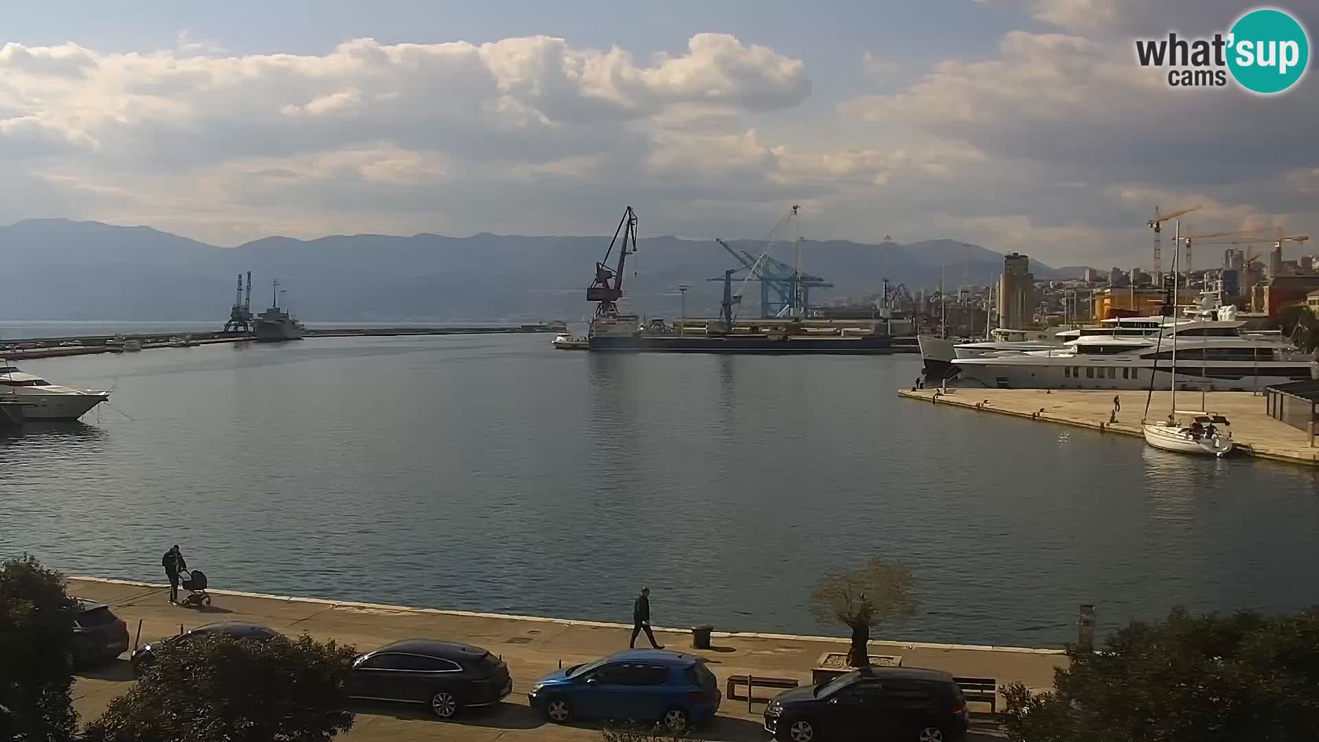 Riva i Marina u Rijeci – Web kamera uživo u Hrvatskoj