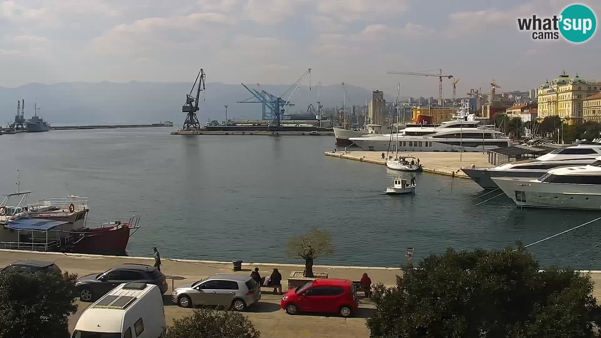 Riva in Marina v Reki – Spletna kamera v živo Hrvaška