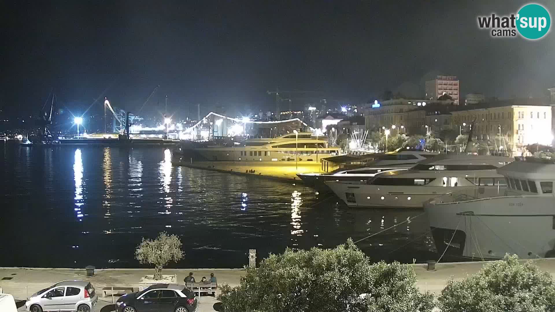 Riva in Marina v Reki – Spletna kamera v živo Hrvaška