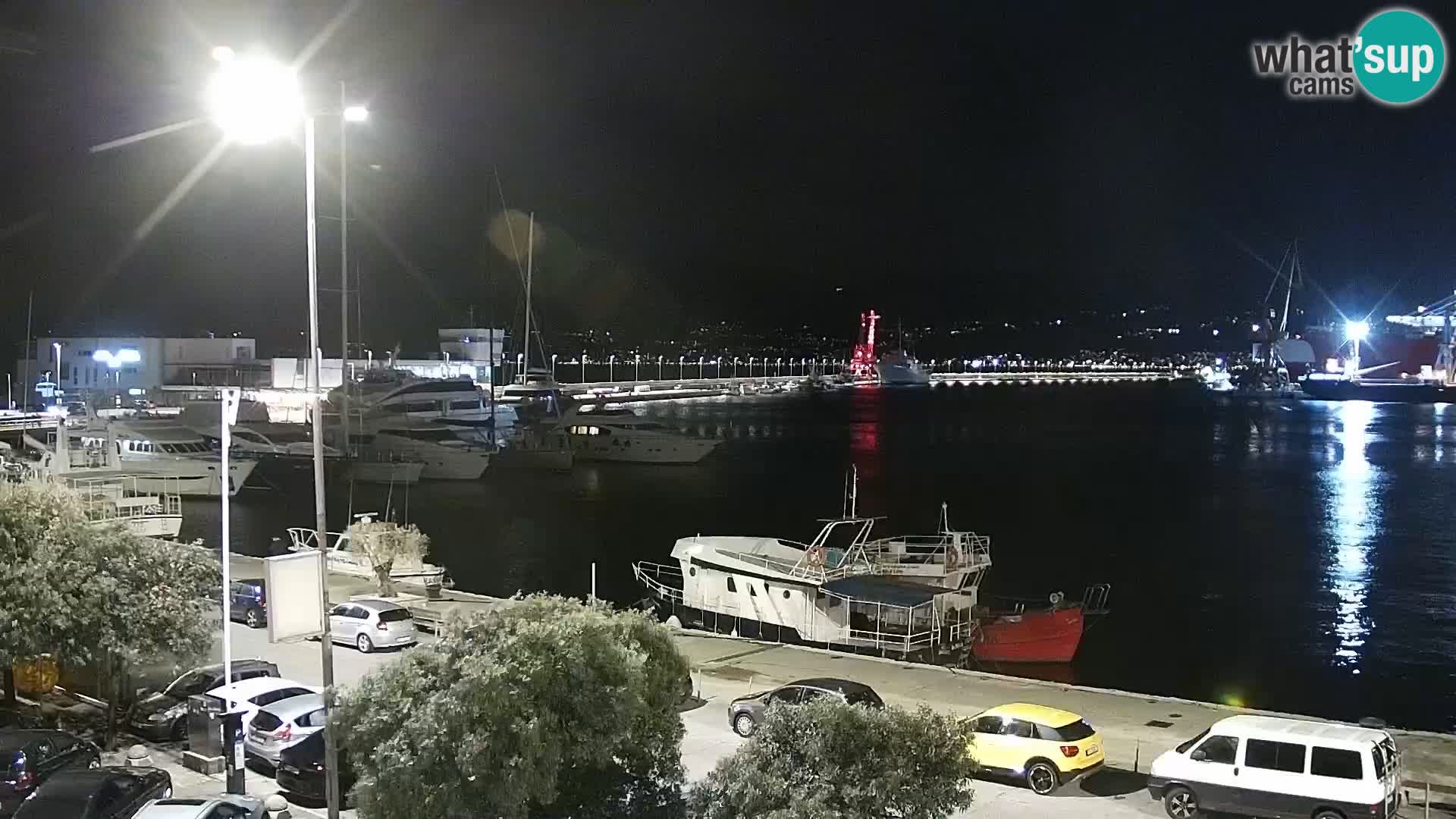 Riva in Marina v Reki – Spletna kamera v živo Hrvaška