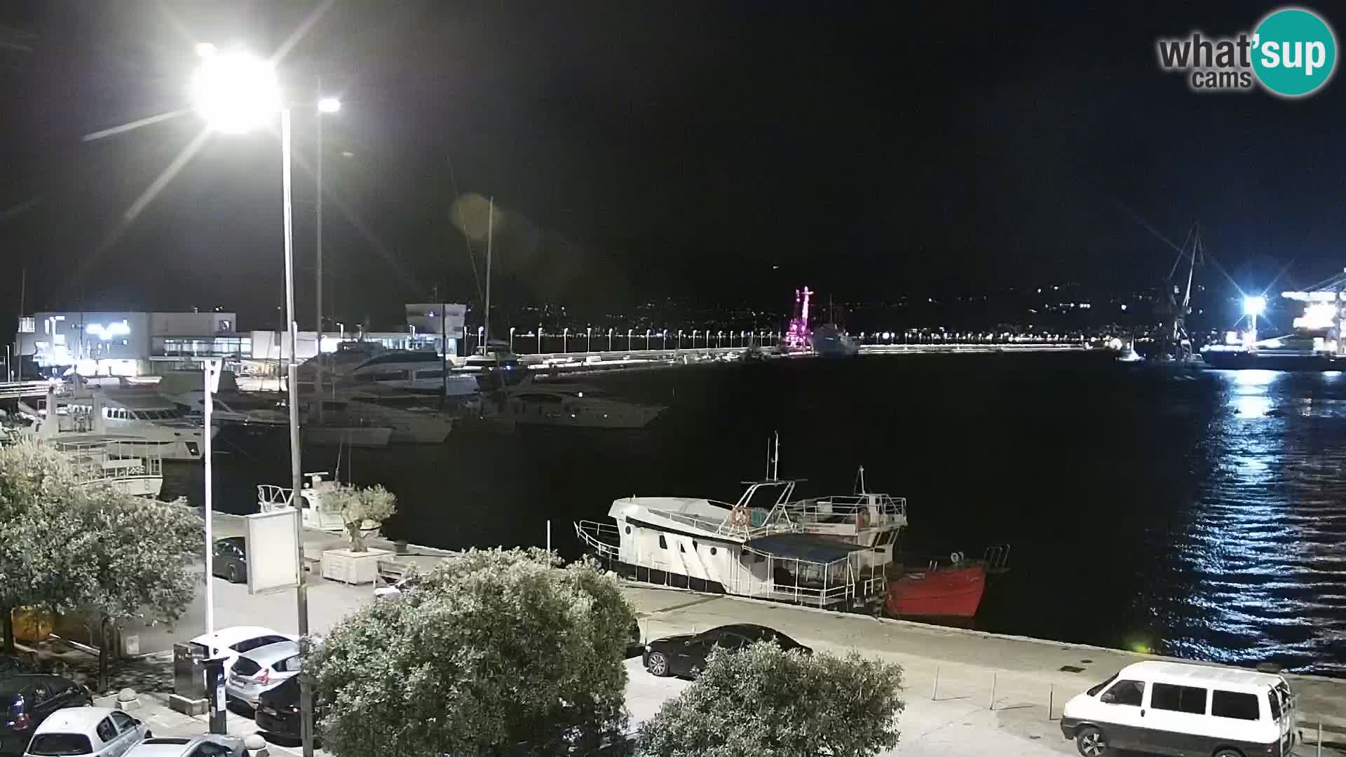 Riva in Marina v Reki – Spletna kamera v živo Hrvaška