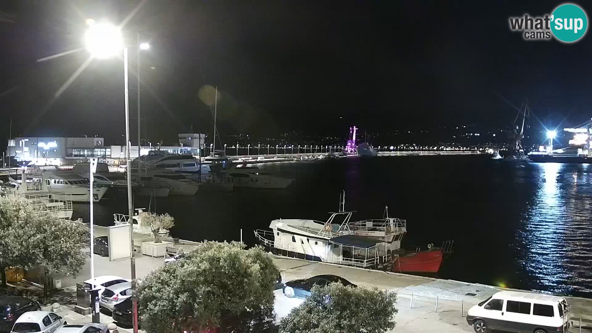 Riva in Marina v Reki – Spletna kamera v živo Hrvaška