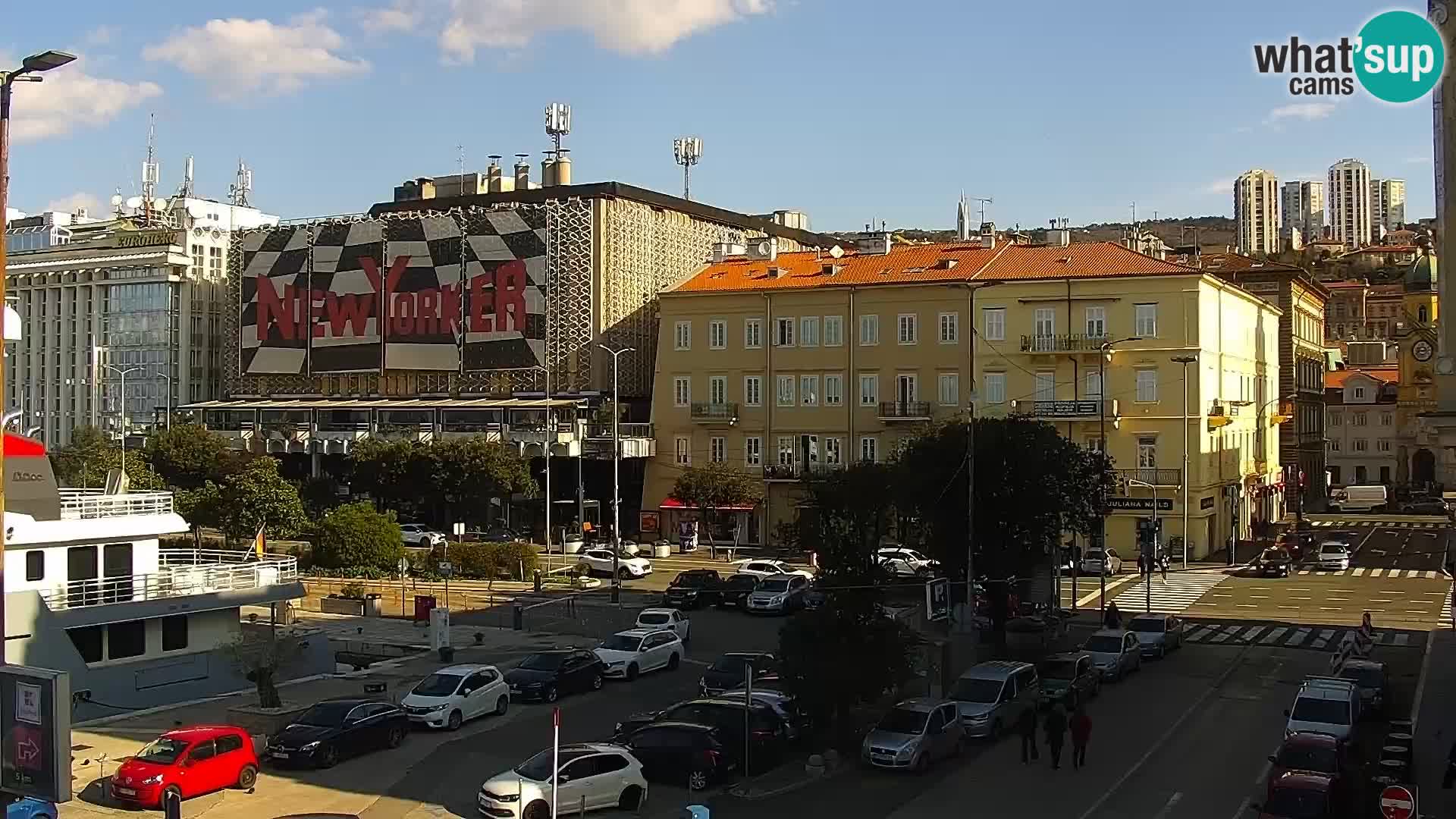 Riva in Marina v Reki – Spletna kamera v živo Hrvaška