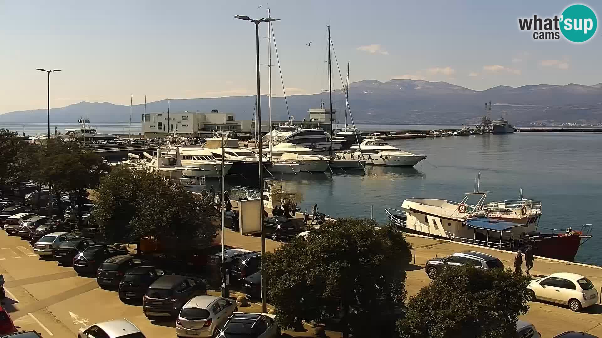Riva in Marina v Reki – Spletna kamera v živo Hrvaška