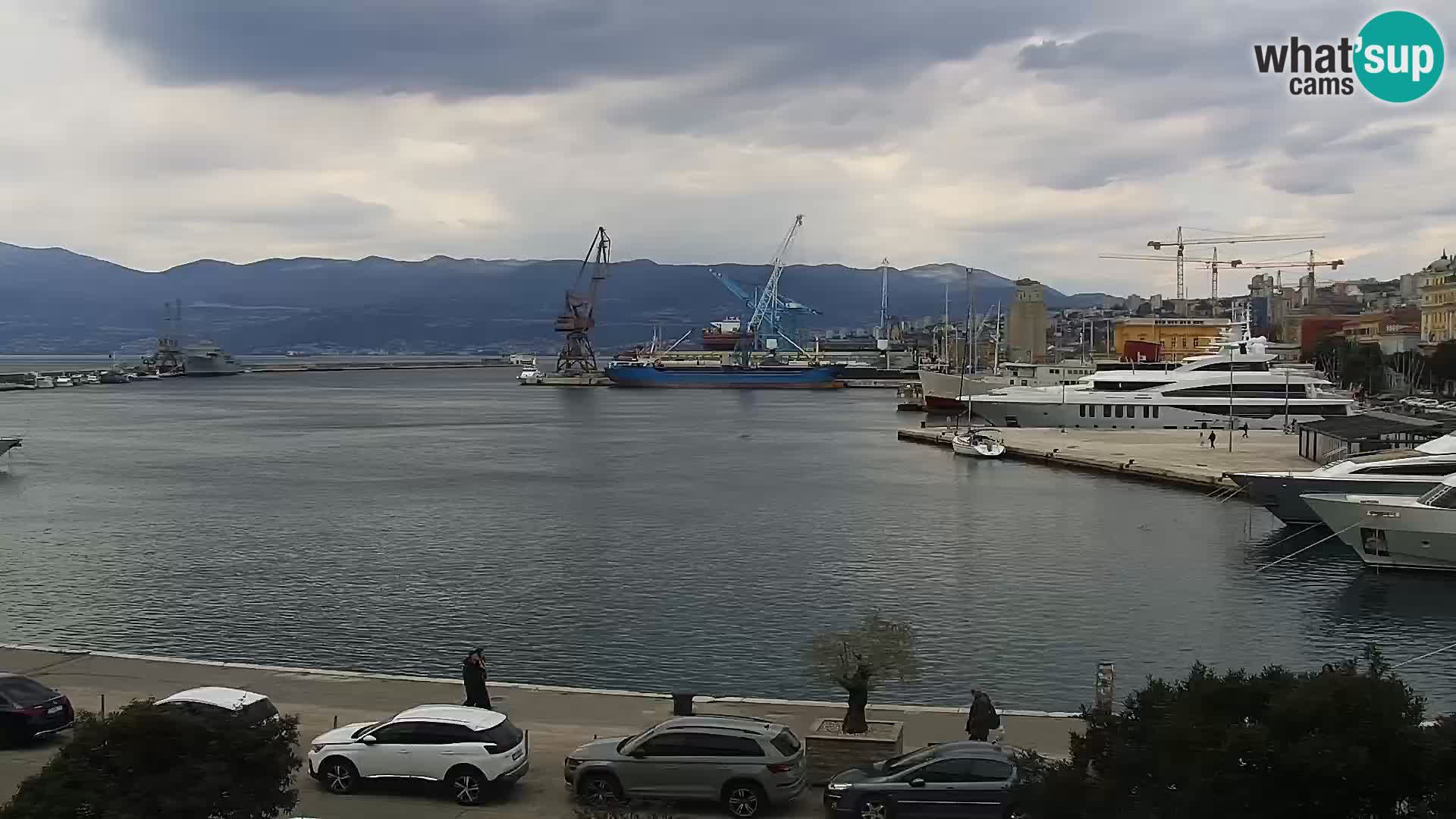 La Riva y Marina en Rijeka – Webcam en vivo Croacia