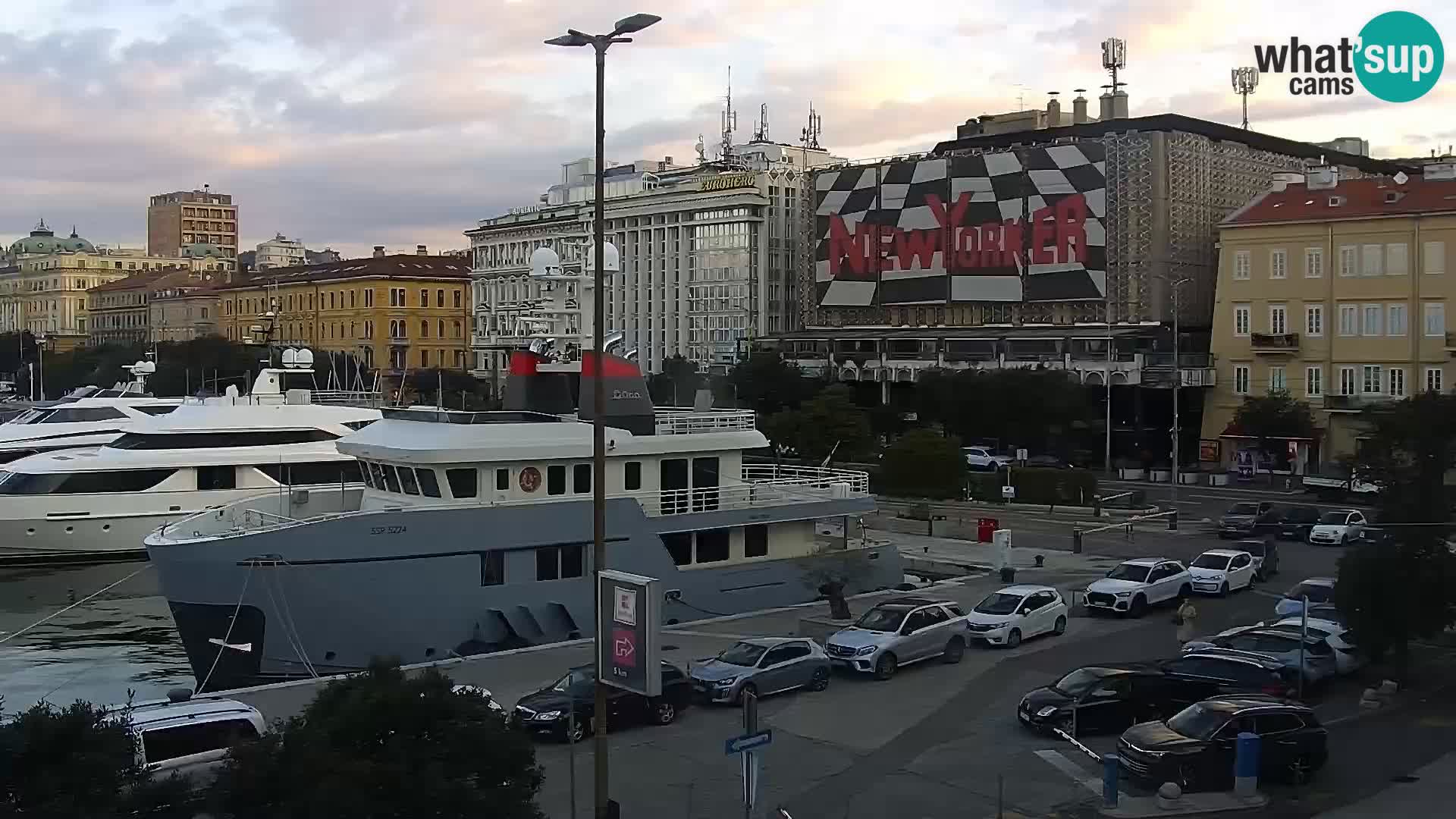 Riva i Marina u Rijeci – Web kamera uživo u Hrvatskoj