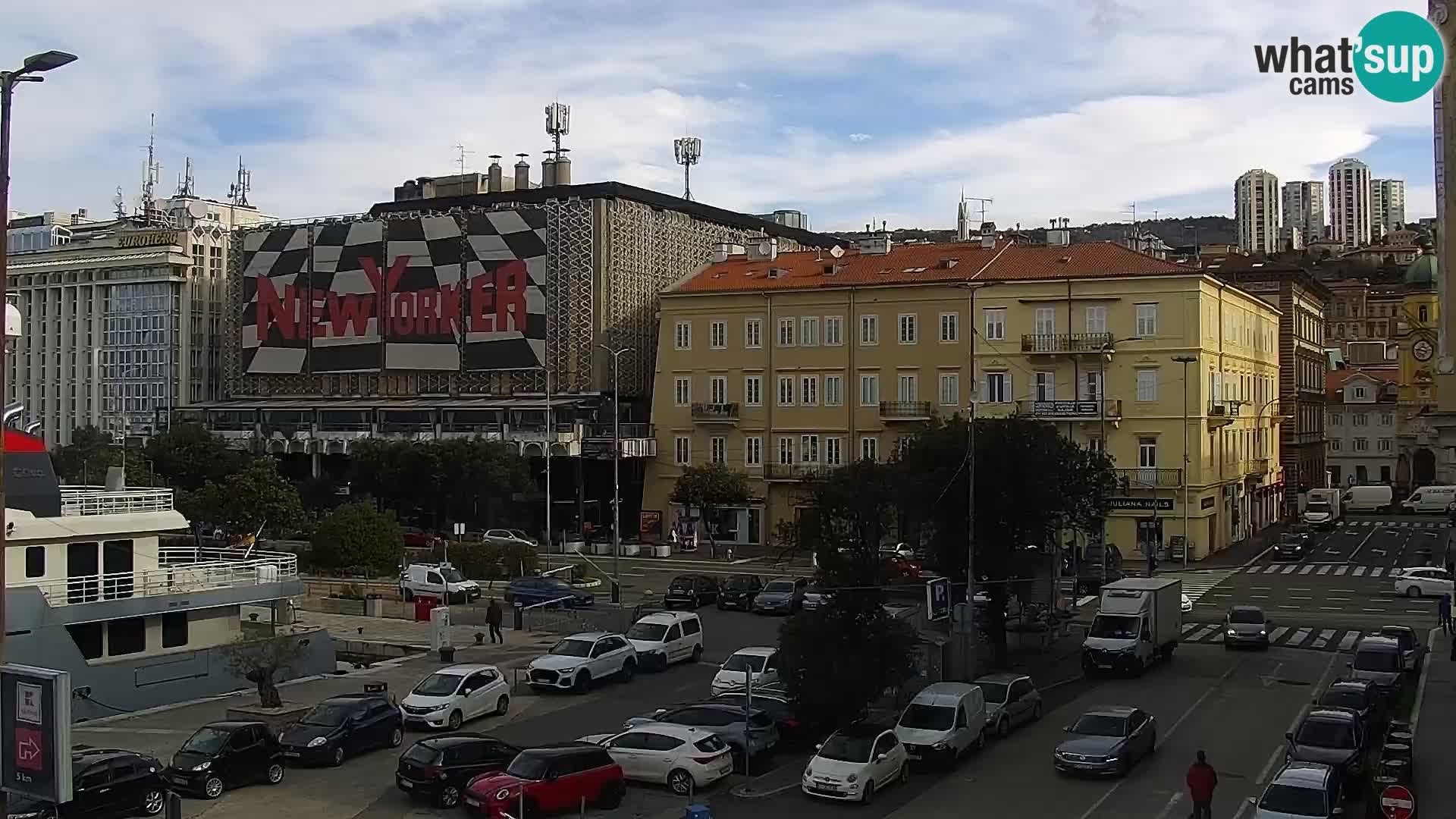 Riva in Marina v Reki – Spletna kamera v živo Hrvaška