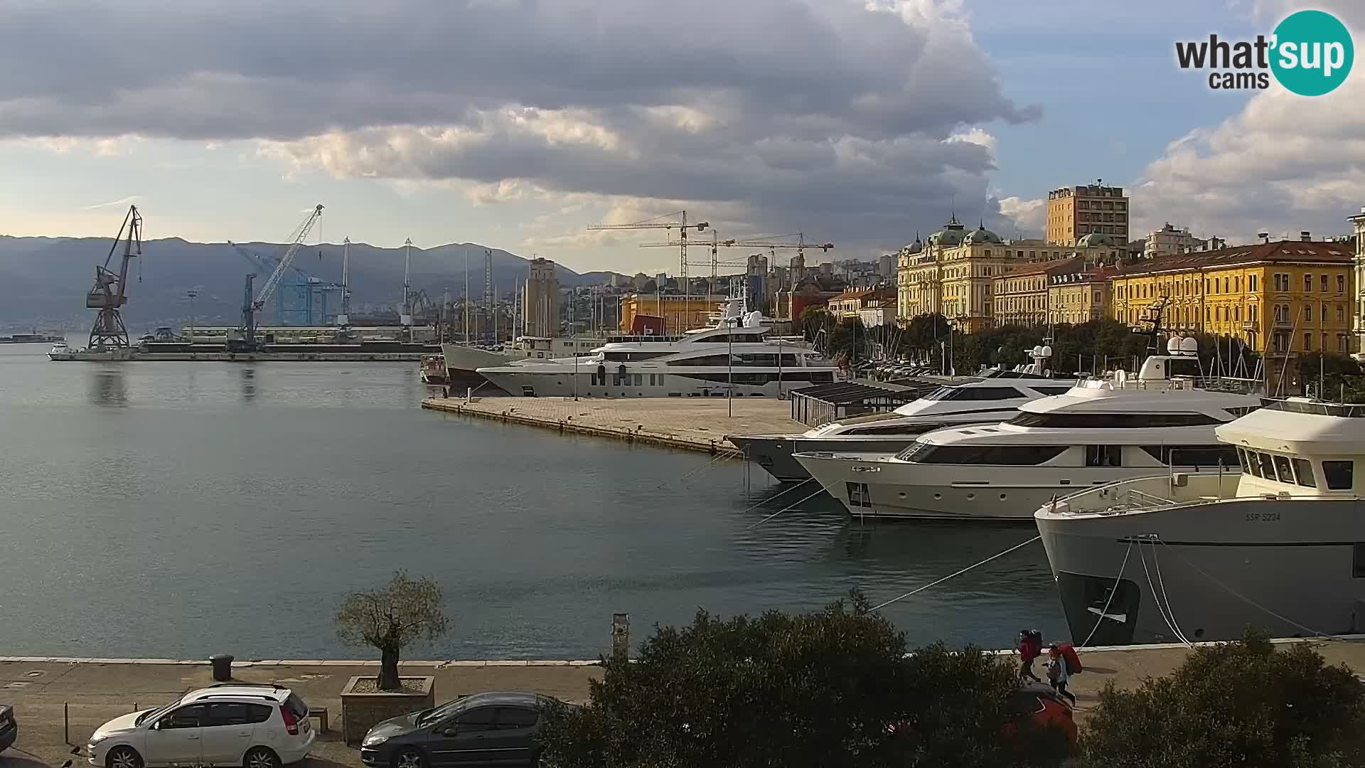 La Riva y Marina en Rijeka – Webcam en vivo Croacia