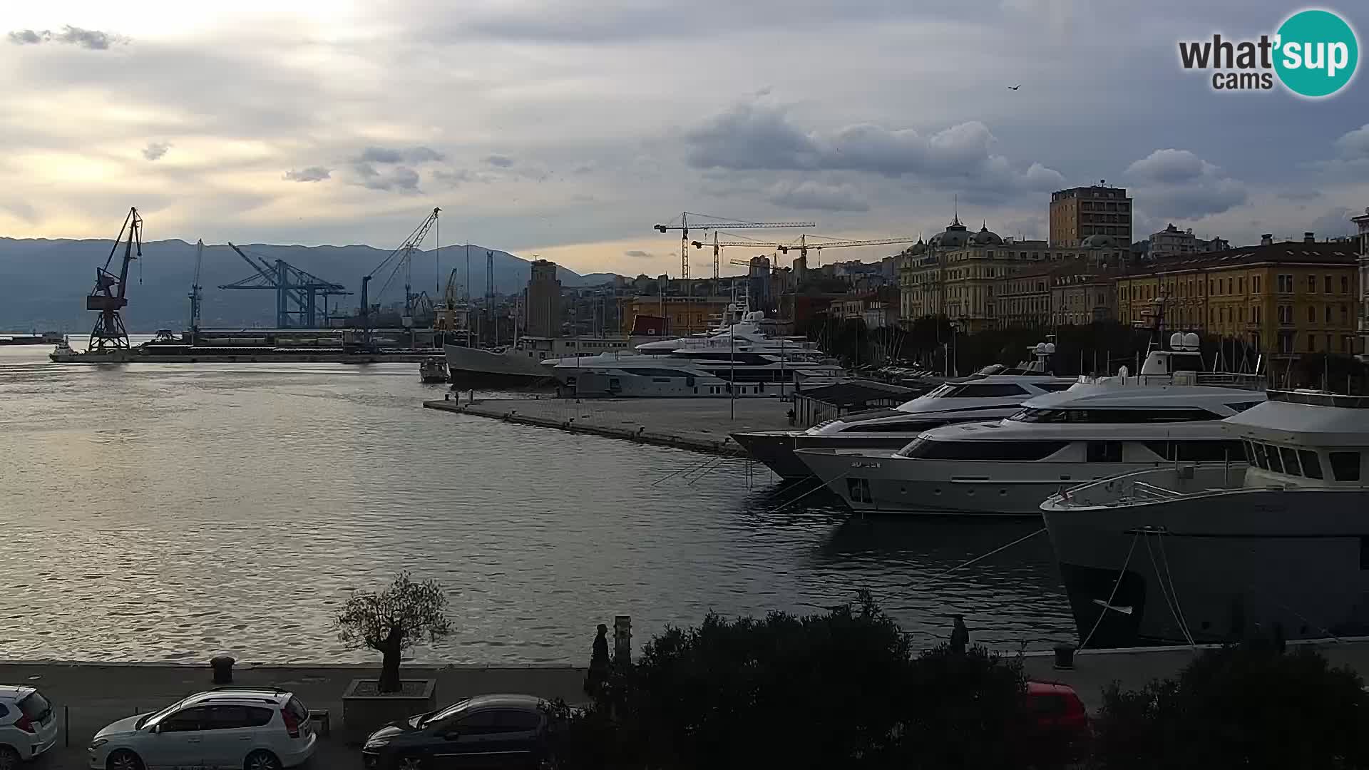 La Riva e la Marina a Rijeka (Fiume) – Live Webcam Croazia
