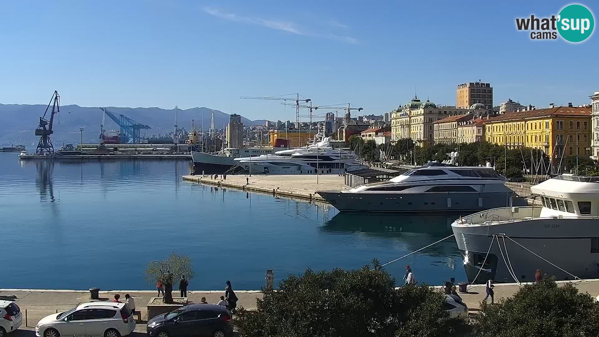 Riva in Marina v Reki – Spletna kamera v živo Hrvaška