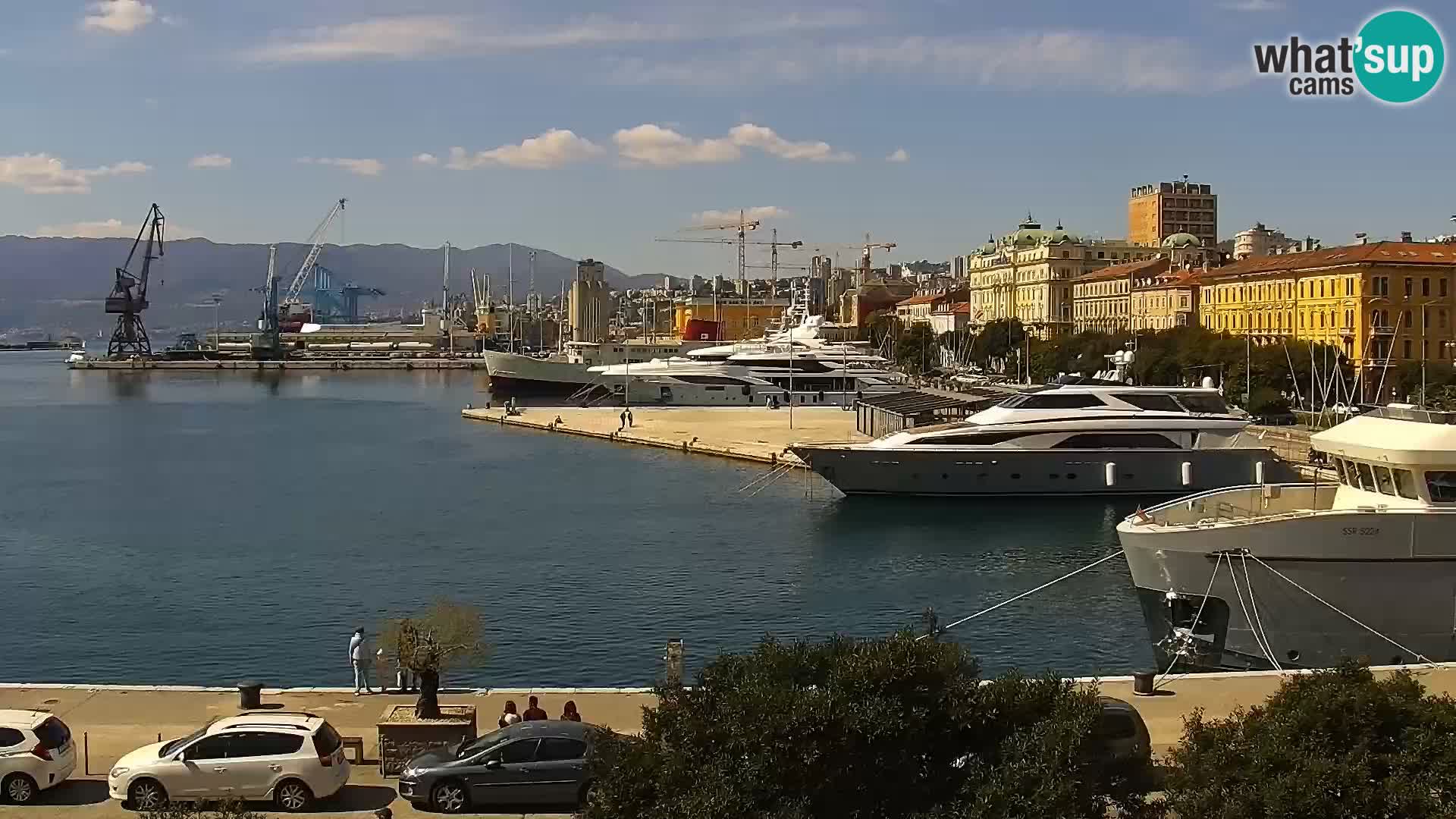 Riva in Marina v Reki – Spletna kamera v živo Hrvaška