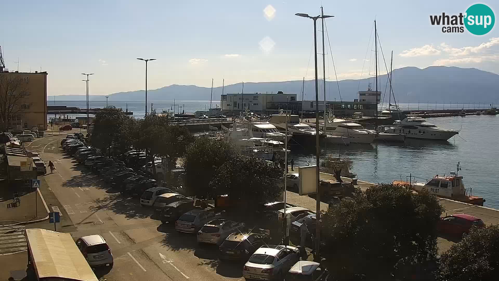 Riva in Marina v Reki – Spletna kamera v živo Hrvaška