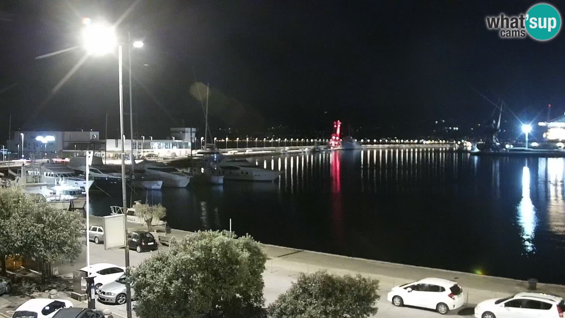 Riva in Marina v Reki – Spletna kamera v živo Hrvaška