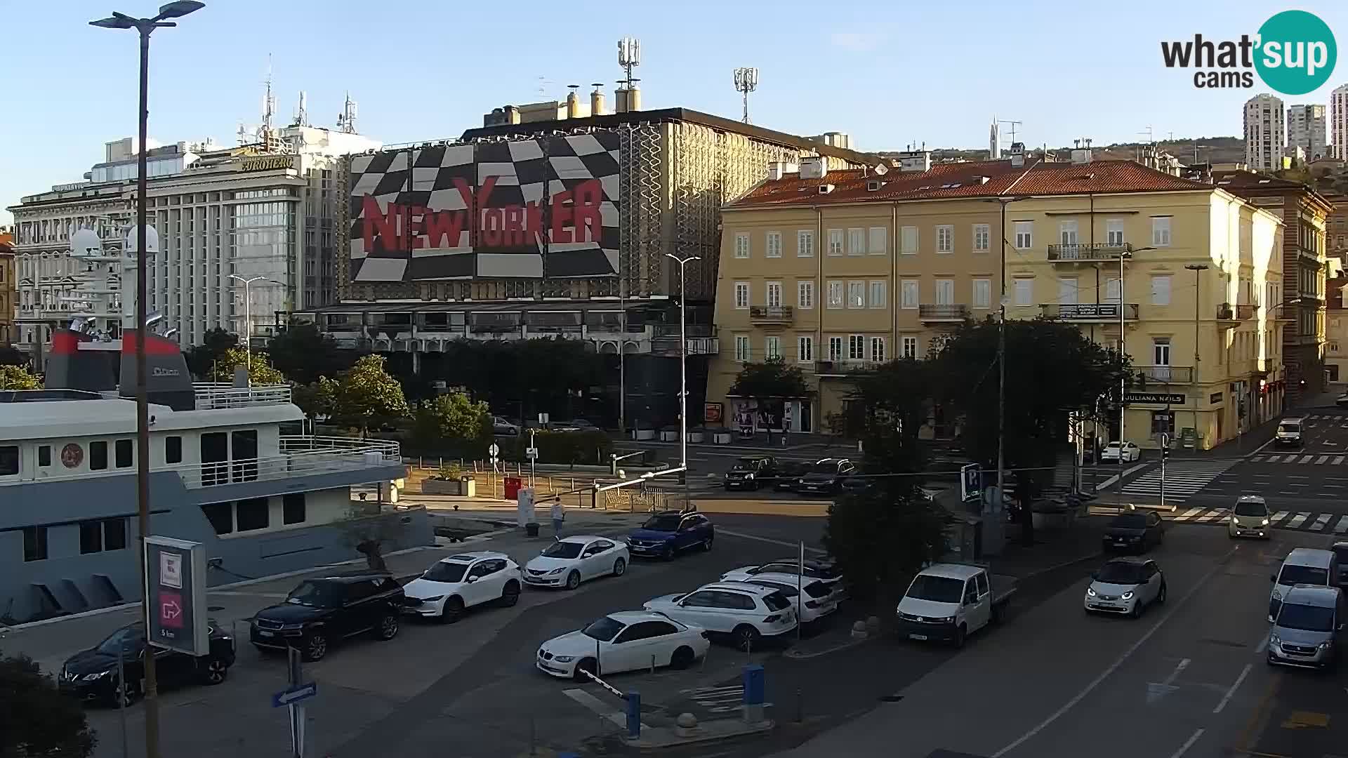 Riva in Marina v Reki – Spletna kamera v živo Hrvaška