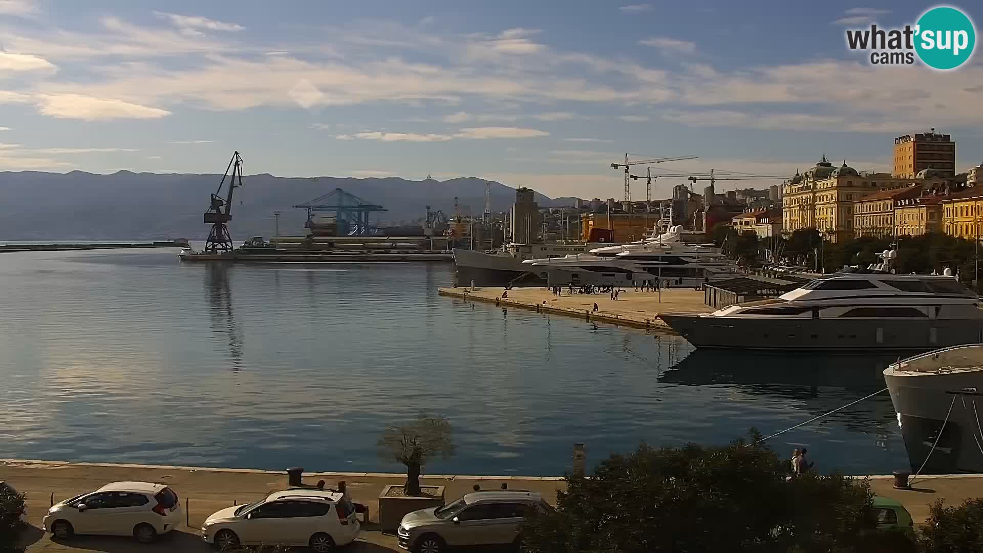 Riva i Marina u Rijeci – Web kamera uživo u Hrvatskoj