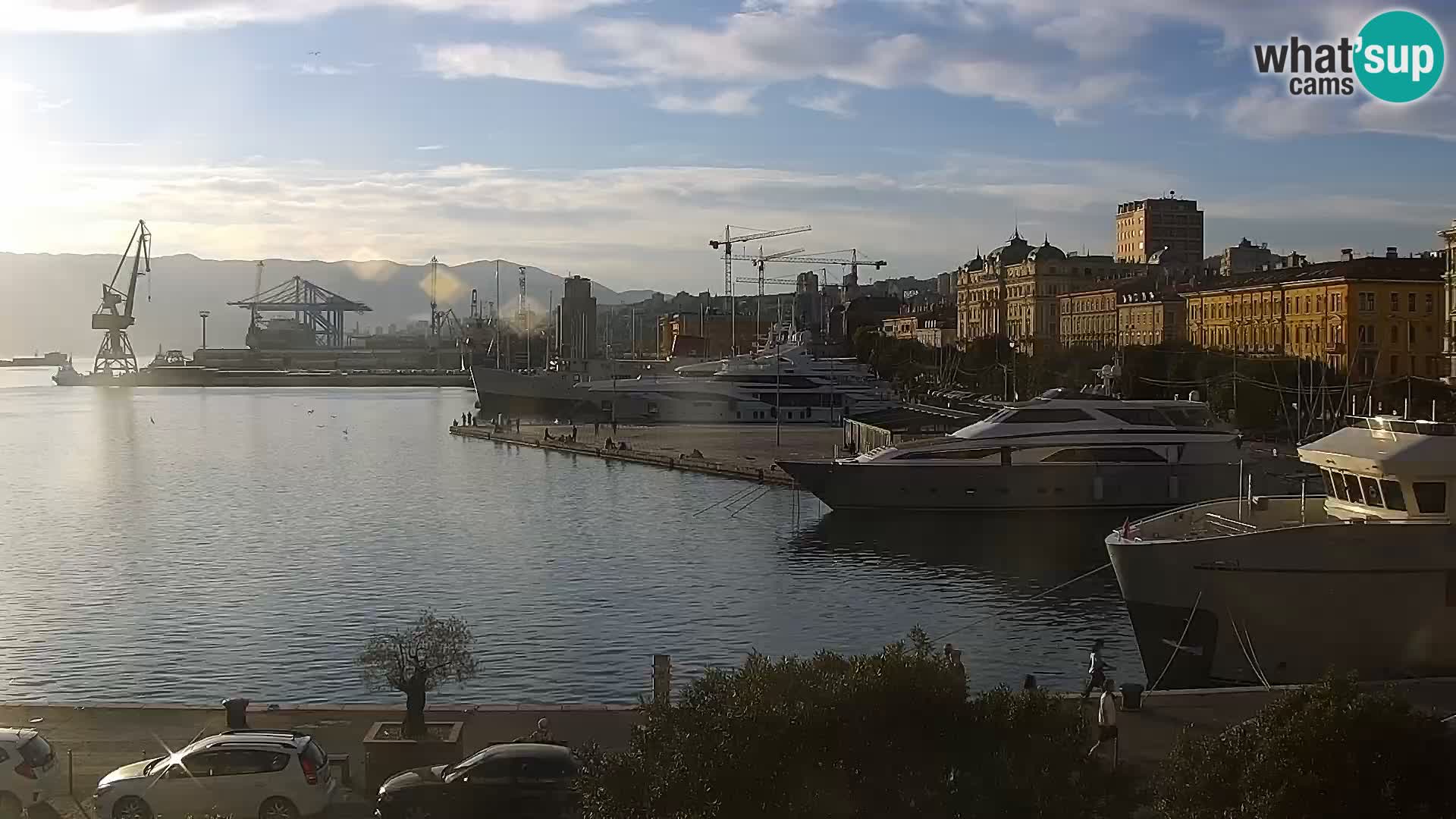 Riva in Marina v Reki – Spletna kamera v živo Hrvaška