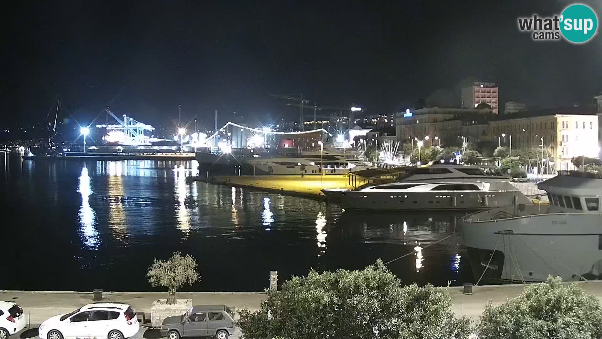 Riva in Marina v Reki – Spletna kamera v živo Hrvaška