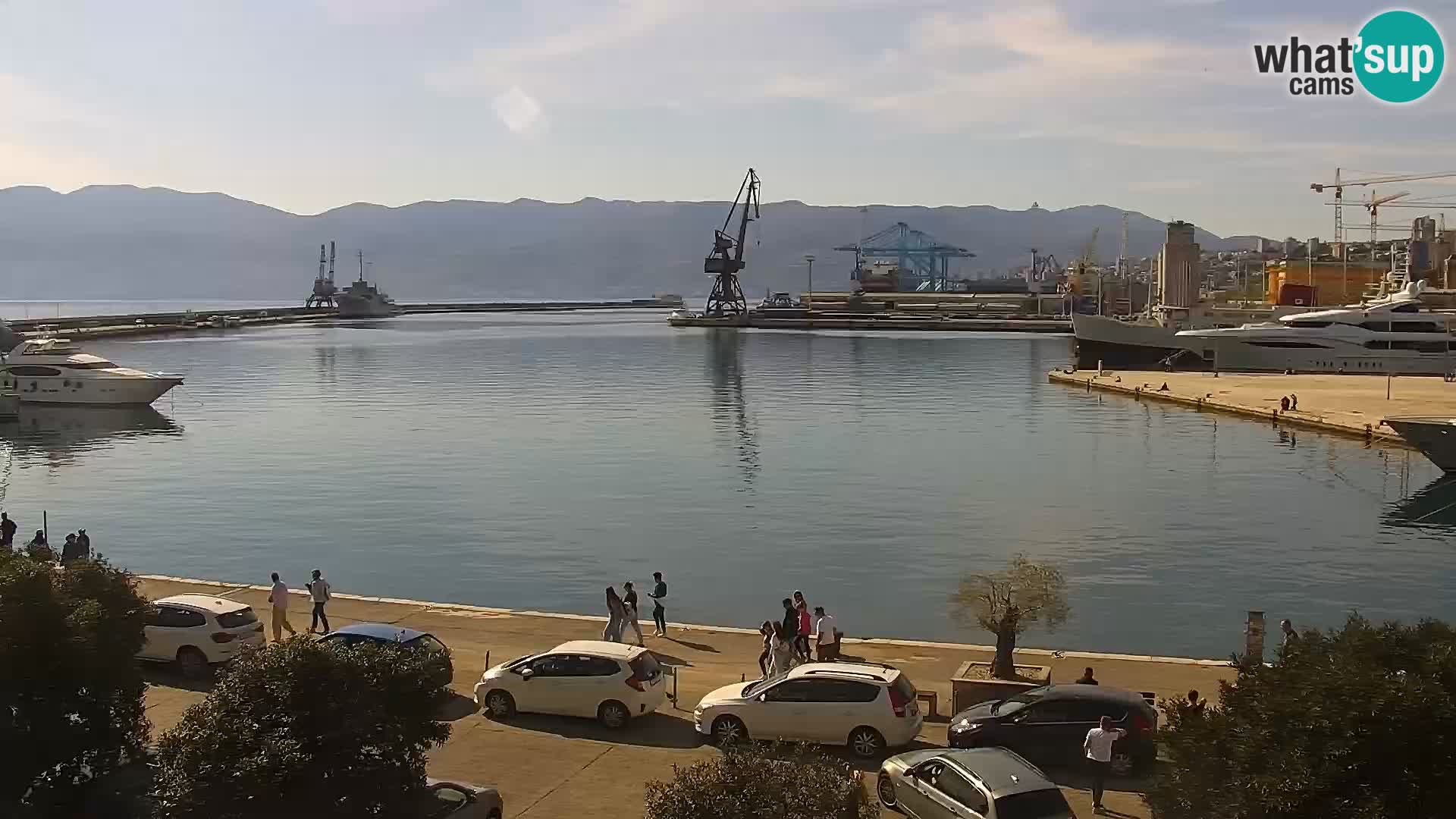 Riva i Marina u Rijeci – Web kamera uživo u Hrvatskoj