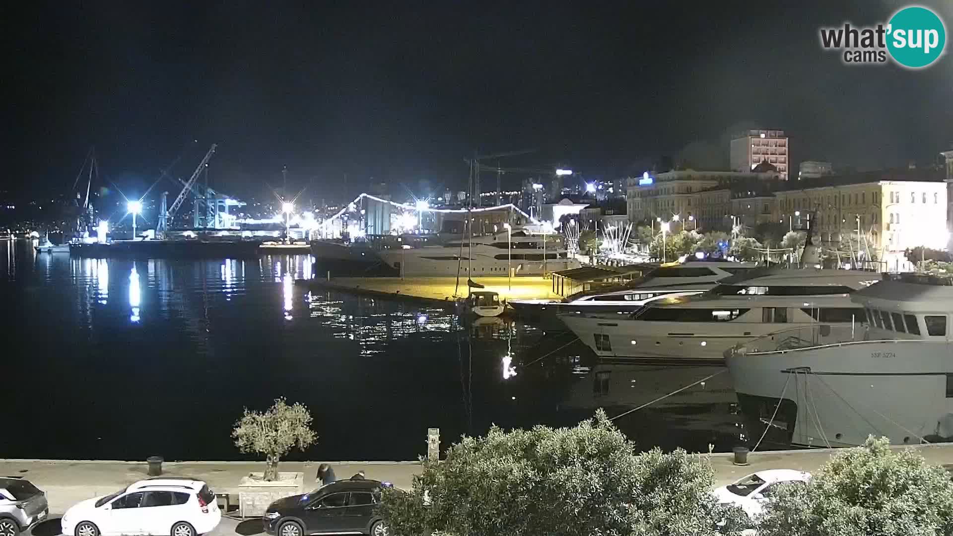 Riva in Marina v Reki – Spletna kamera v živo Hrvaška