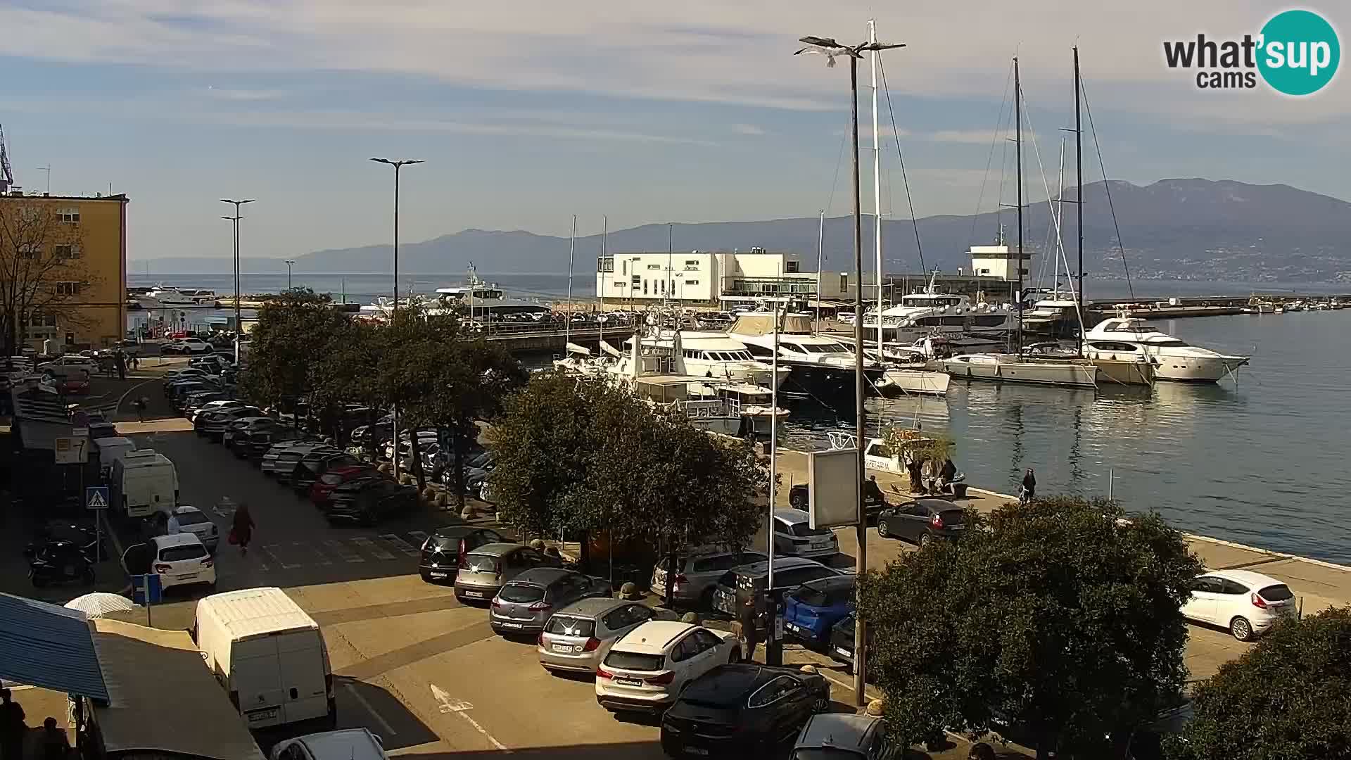 Riva in Marina v Reki – Spletna kamera v živo Hrvaška