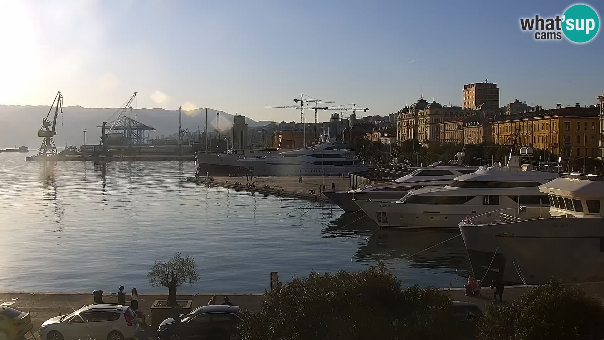 Riva i Marina u Rijeci – Web kamera uživo u Hrvatskoj