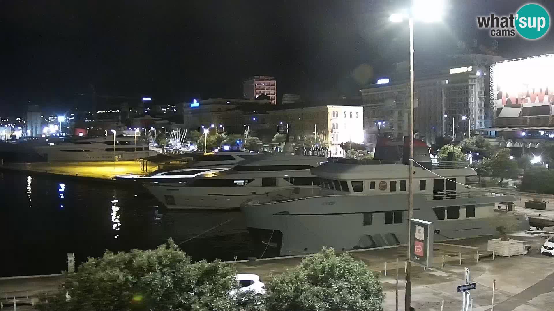 Riva in Marina v Reki – Spletna kamera v živo Hrvaška