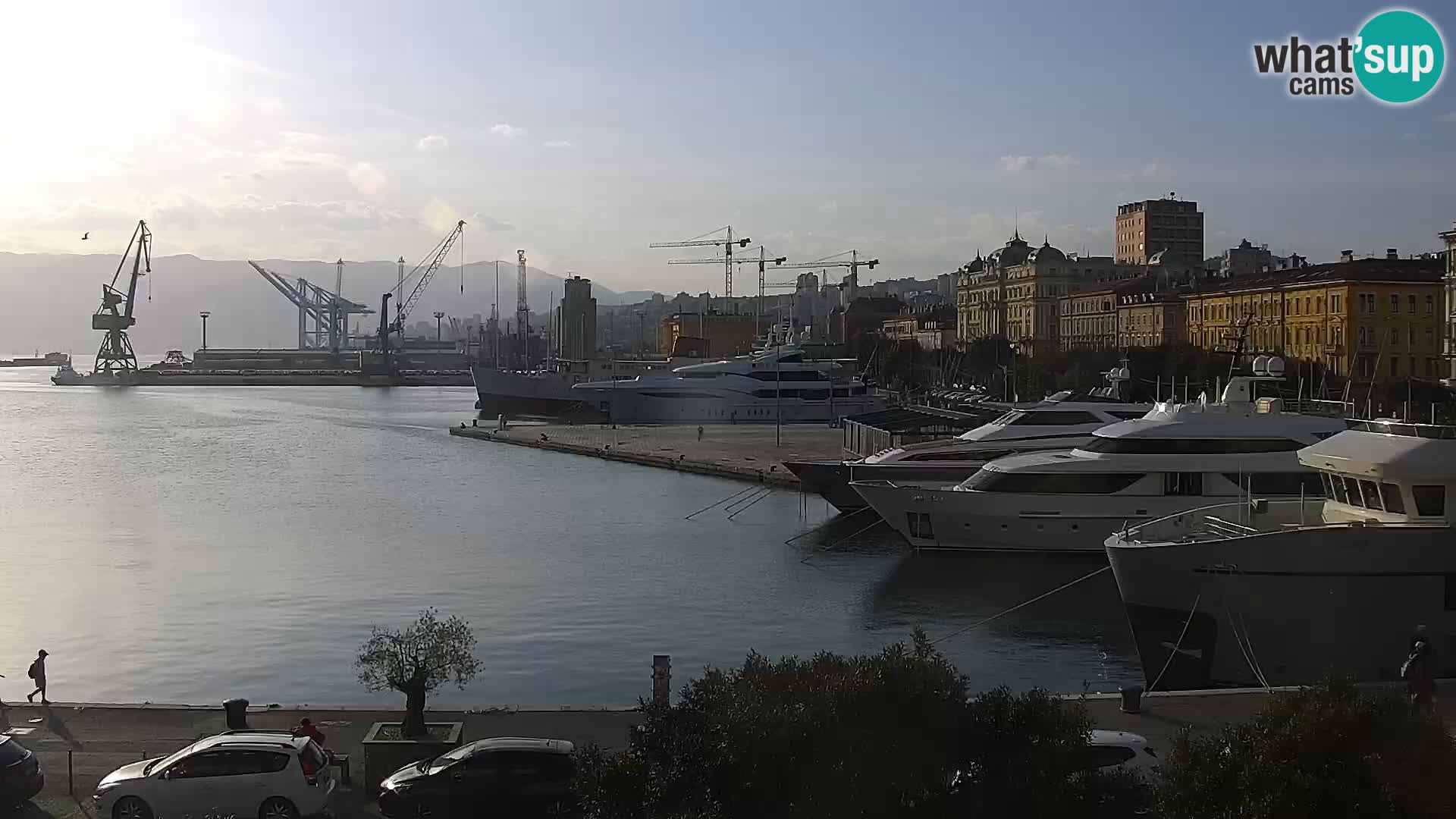 Riva i Marina u Rijeci – Web kamera uživo u Hrvatskoj