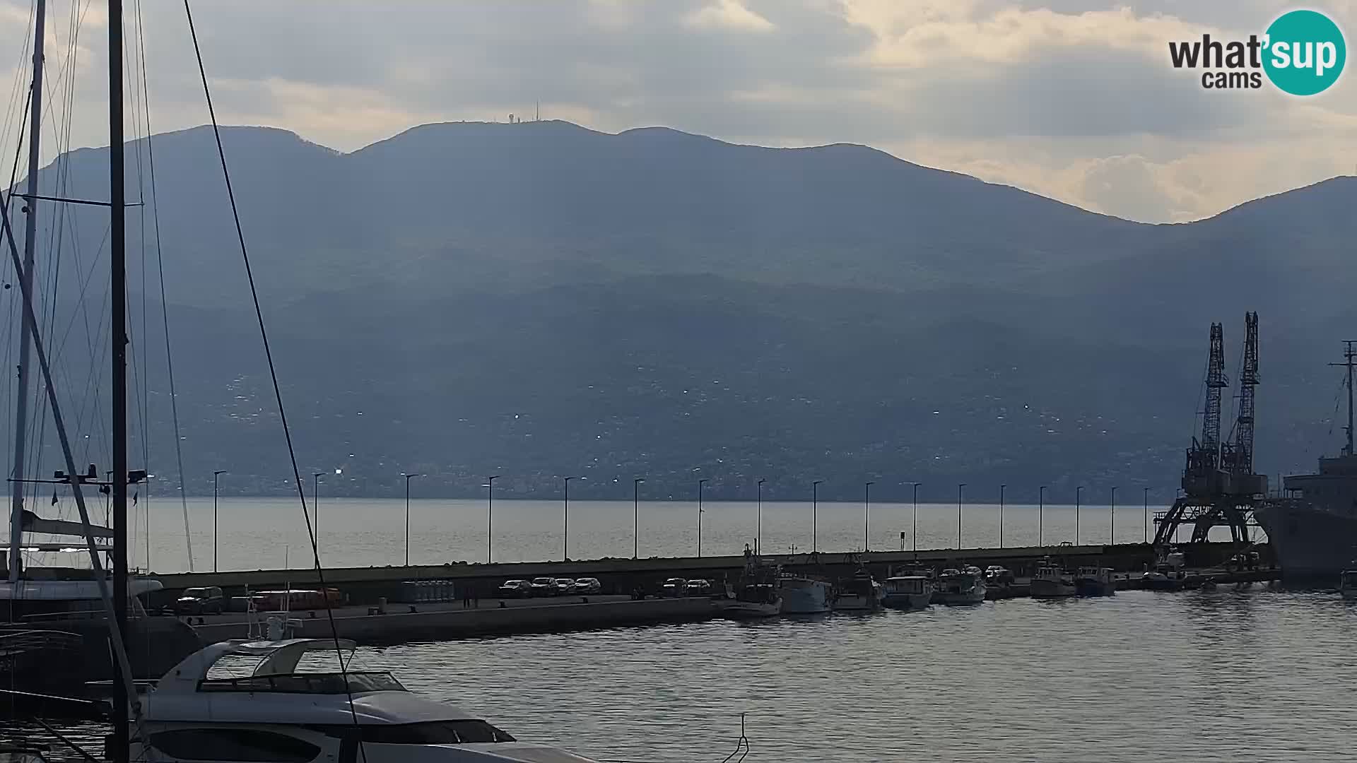Riva in Marina v Reki – Spletna kamera v živo Hrvaška