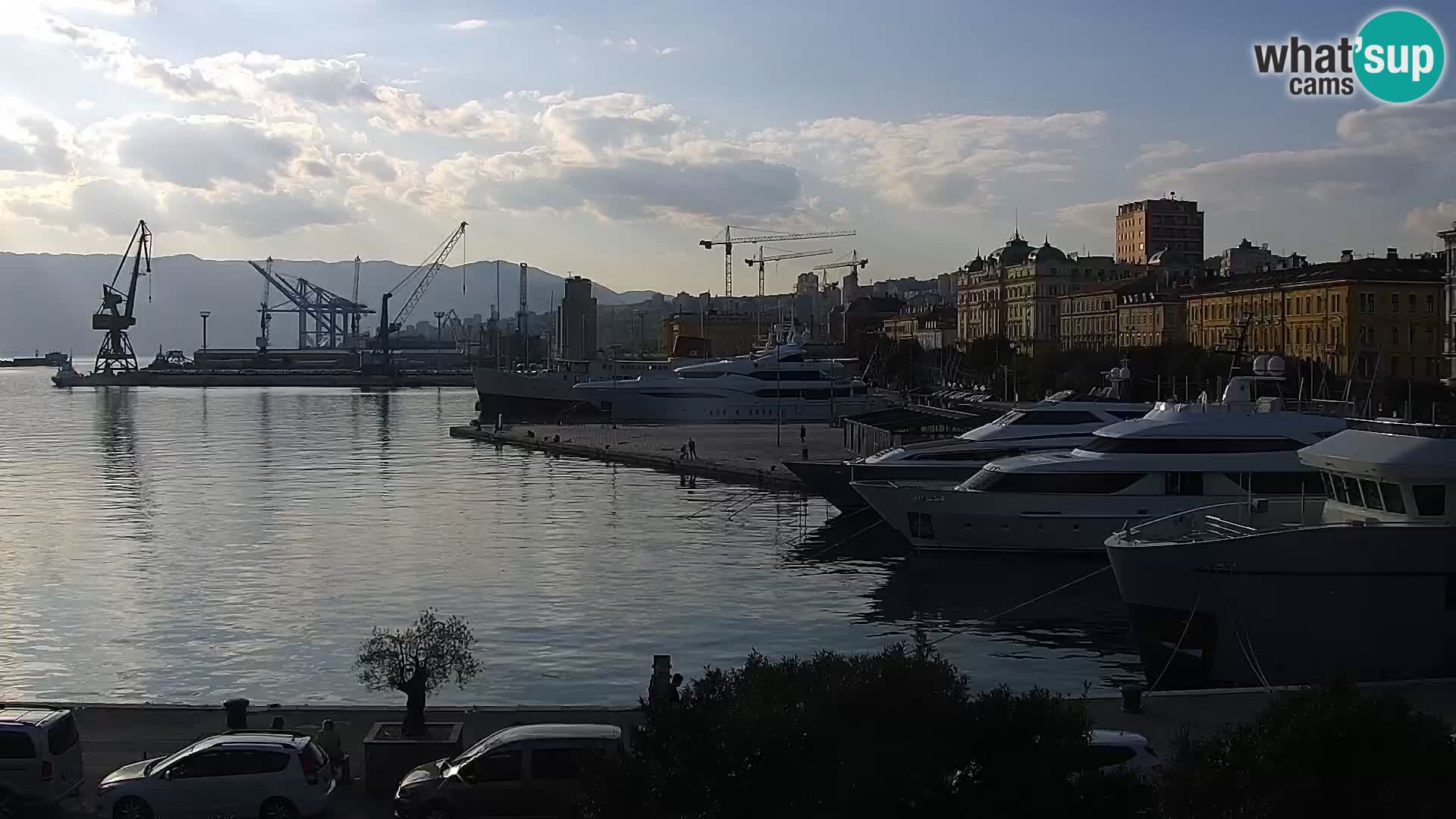 La Riva y Marina en Rijeka – Webcam en vivo Croacia