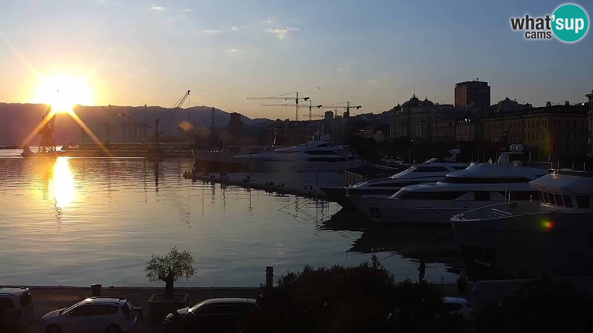Riva i Marina u Rijeci – Web kamera uživo u Hrvatskoj