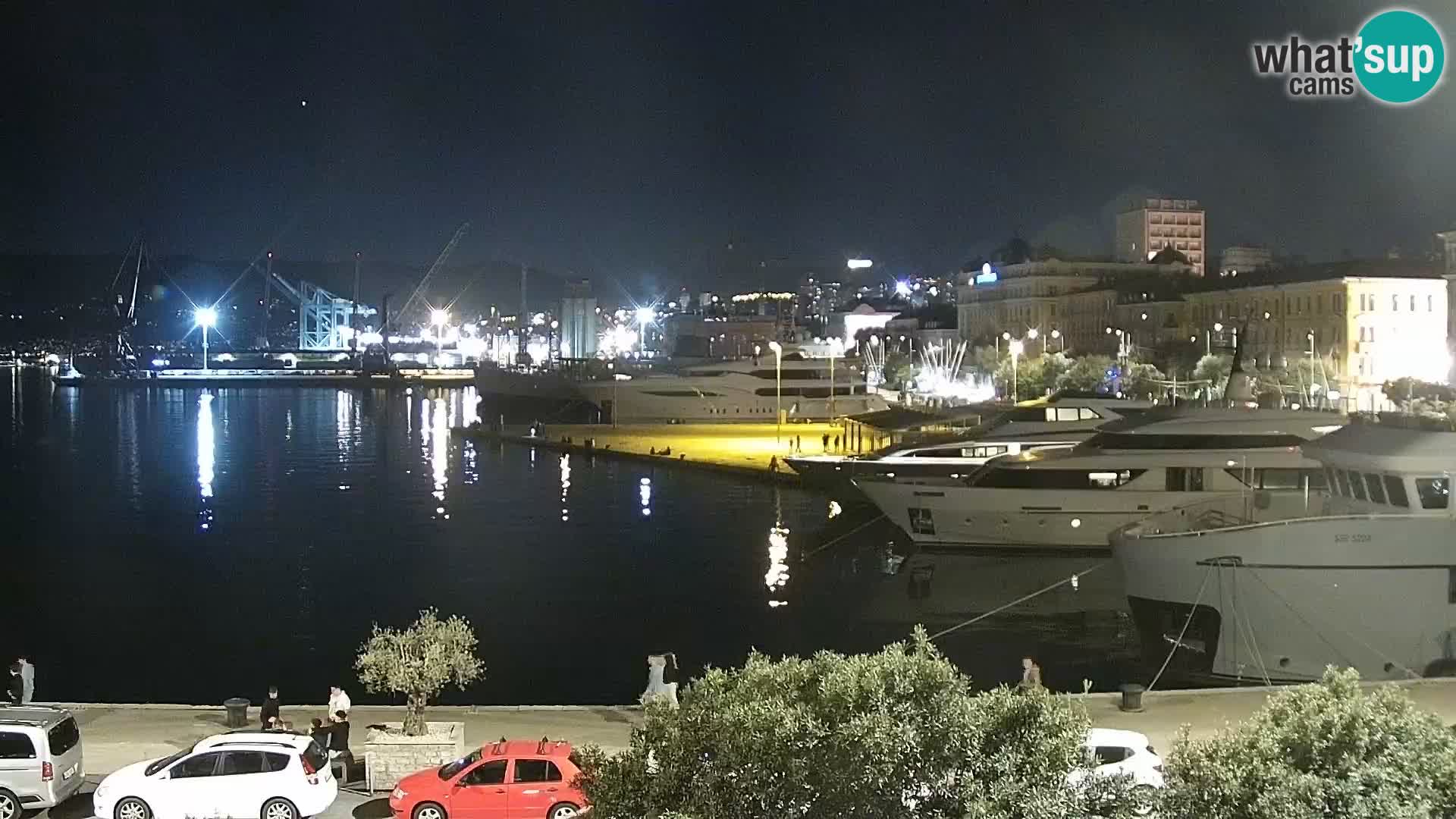 Riva in Marina v Reki – Spletna kamera v živo Hrvaška