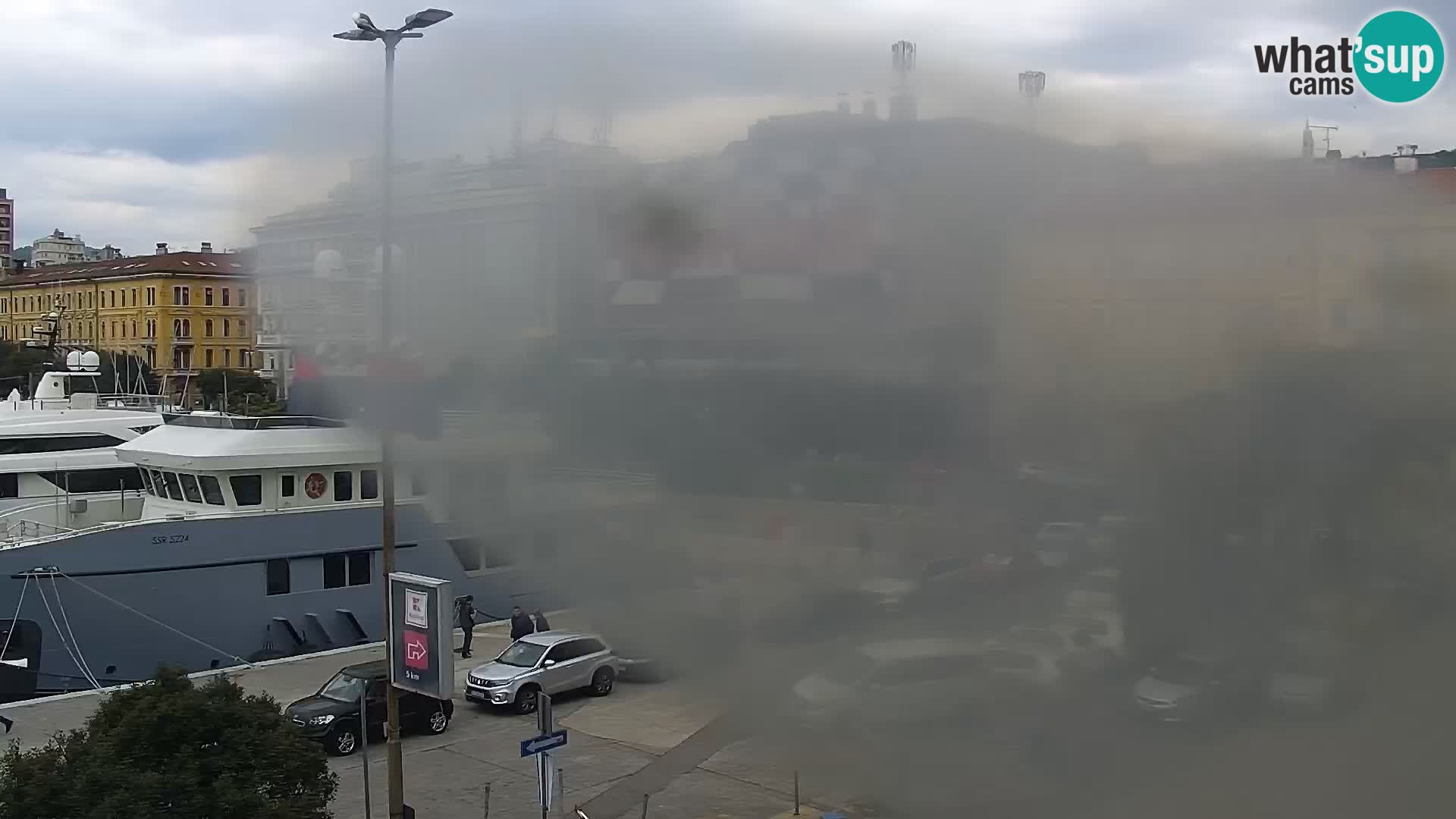 Riva in Marina v Reki – Spletna kamera v živo Hrvaška