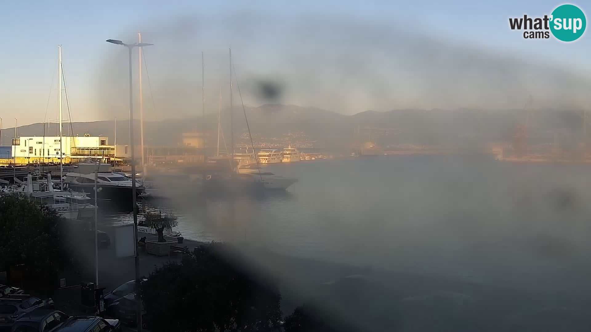 Riva in Marina v Reki – Spletna kamera v živo Hrvaška