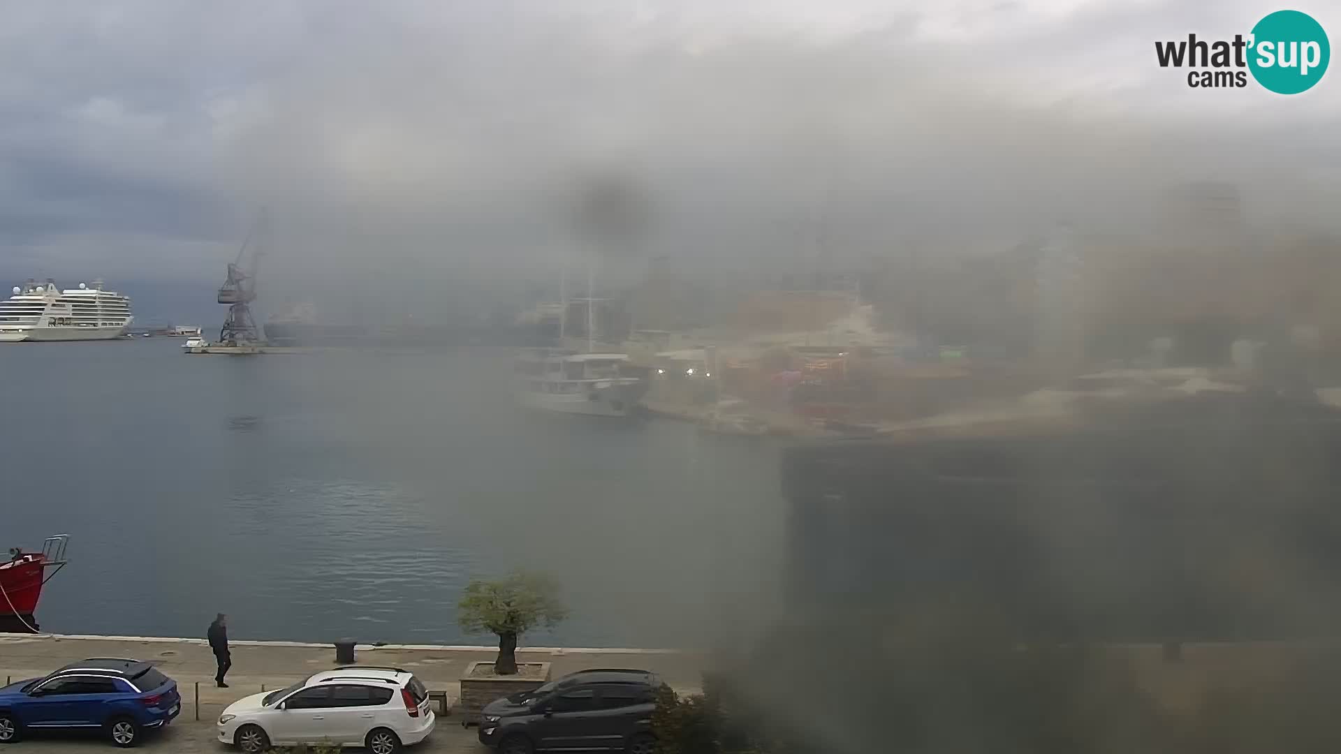 Riva in Marina v Reki – Spletna kamera v živo Hrvaška