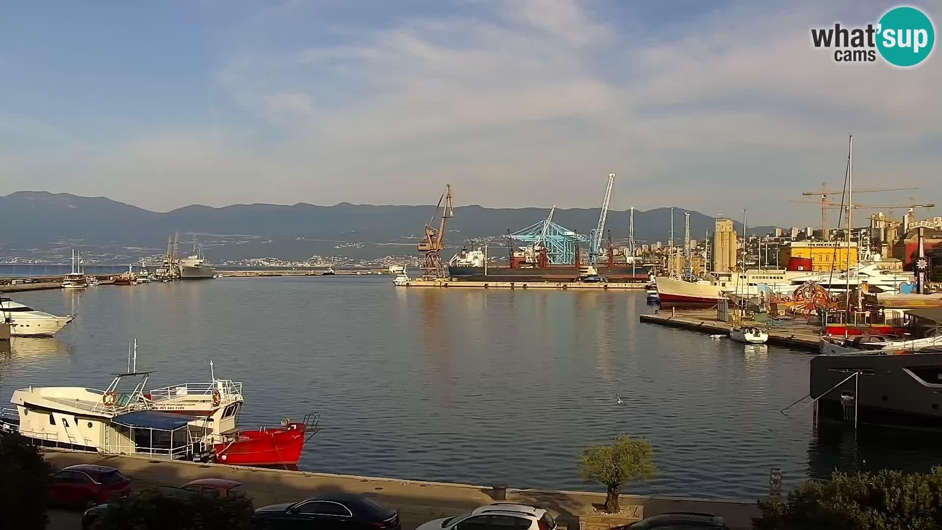 Riva i Marina u Rijeci – Web kamera uživo u Hrvatskoj